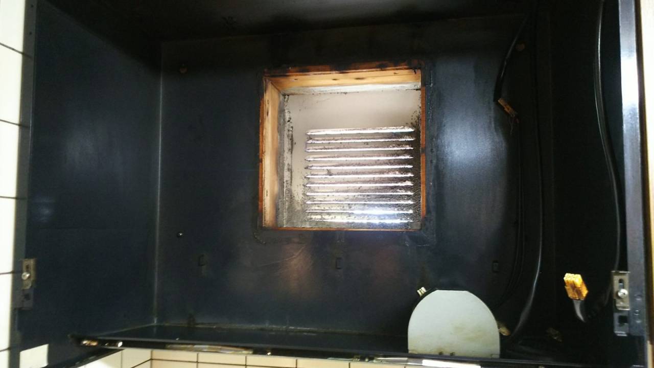 本体外しました<br>ここまで綺麗にしないと！