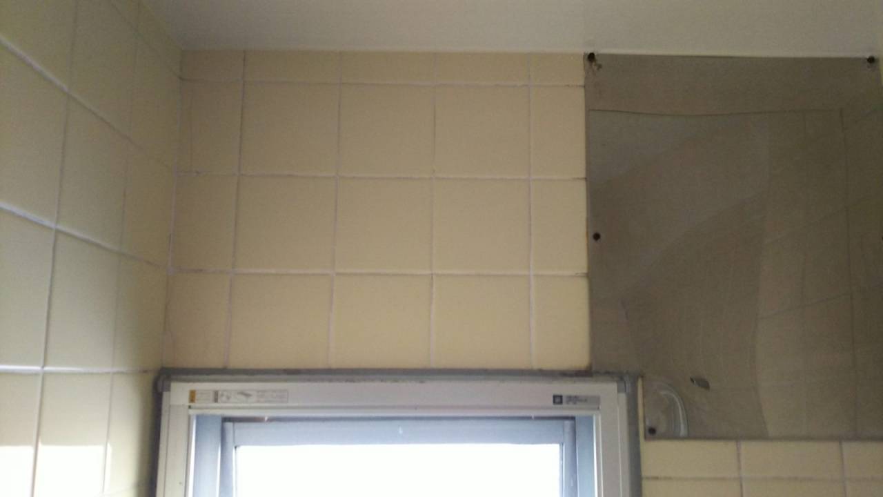 カビタイル(作業後)<br>白くて気持ちいいですね。