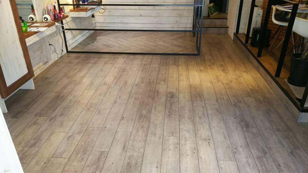 美容室<br>ツヤなしワックス使用