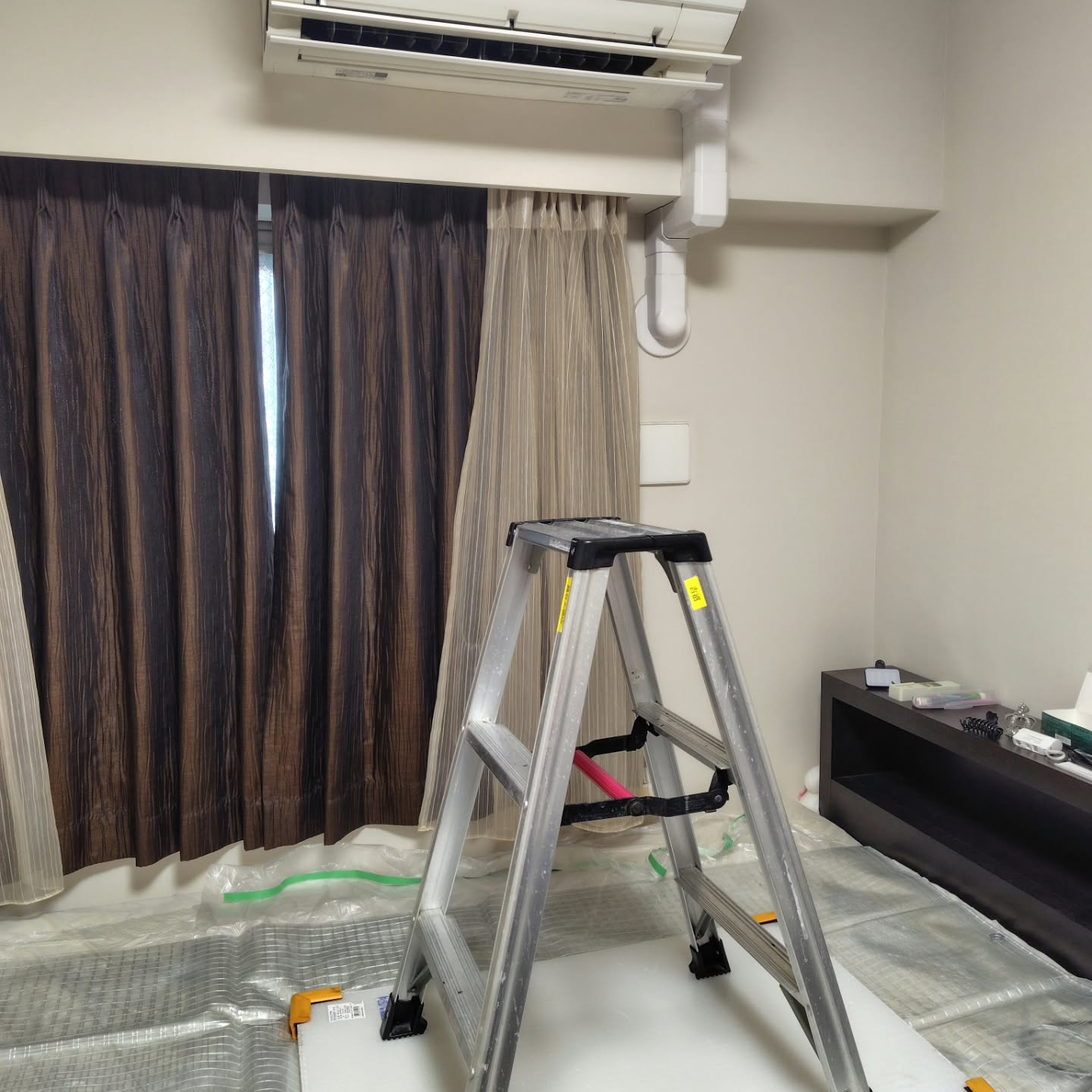 本日は、エアコンのお掃除機能付きクリーニングのご案内です。