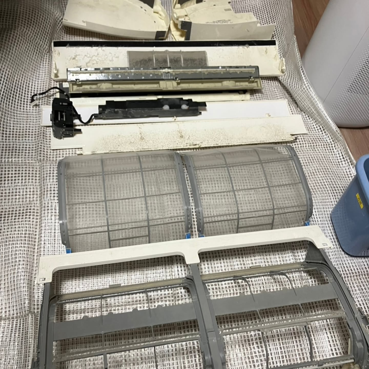 本日は、エアコンのお掃除機能付きクリーニングのご案内です。