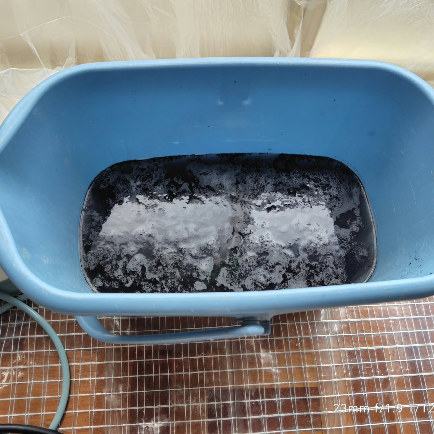 本日は、エアコンお掃除機能付きのエアコン2台をクリーニングさ...