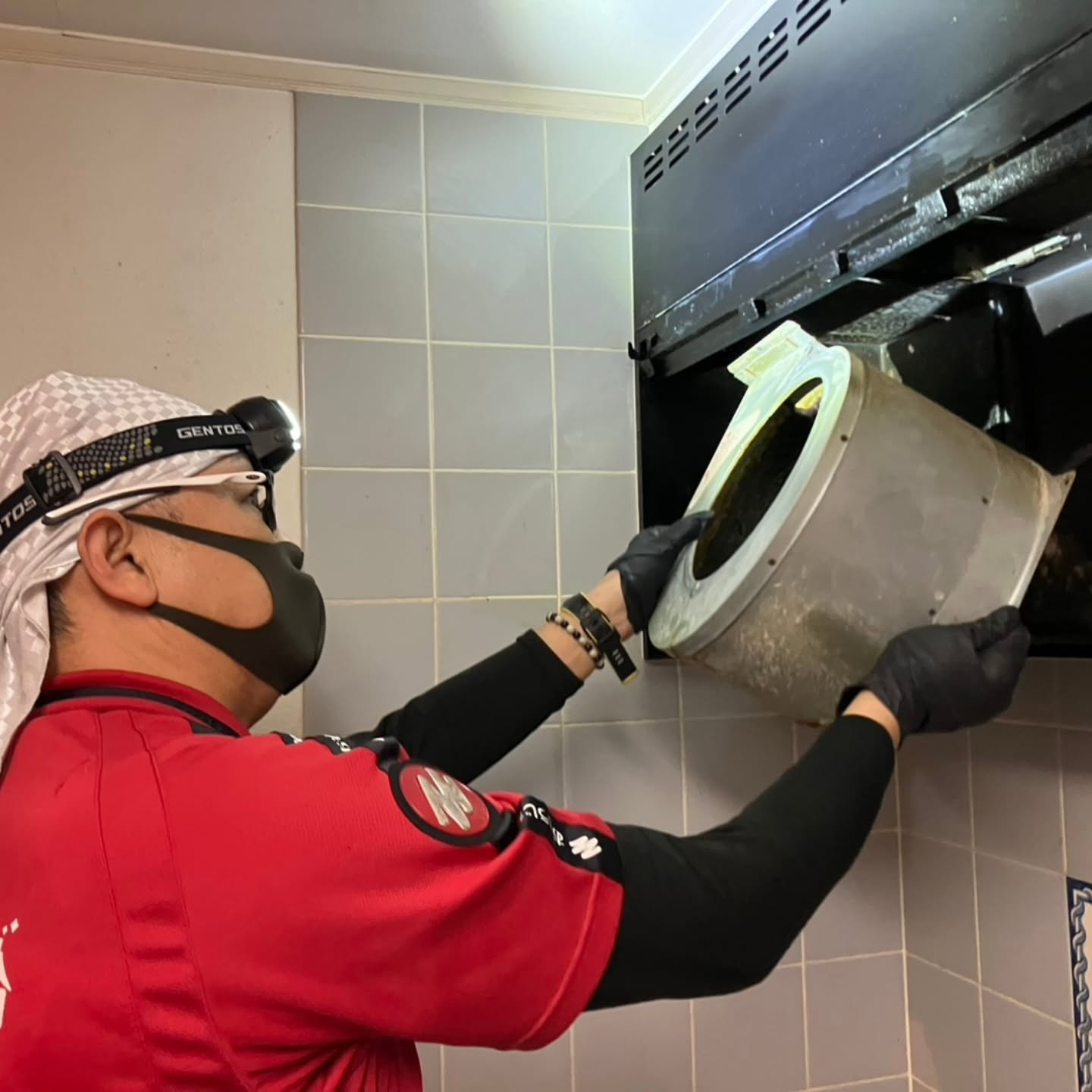 本日は、以前にエアコンクリーニングの依頼をしてくださったお客...