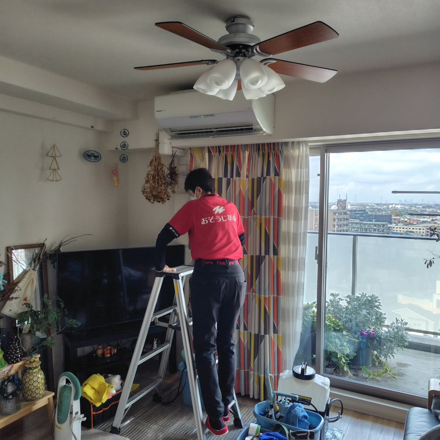 本日は、エアコンお掃除機能付きクリーニングのご依頼をいただき...