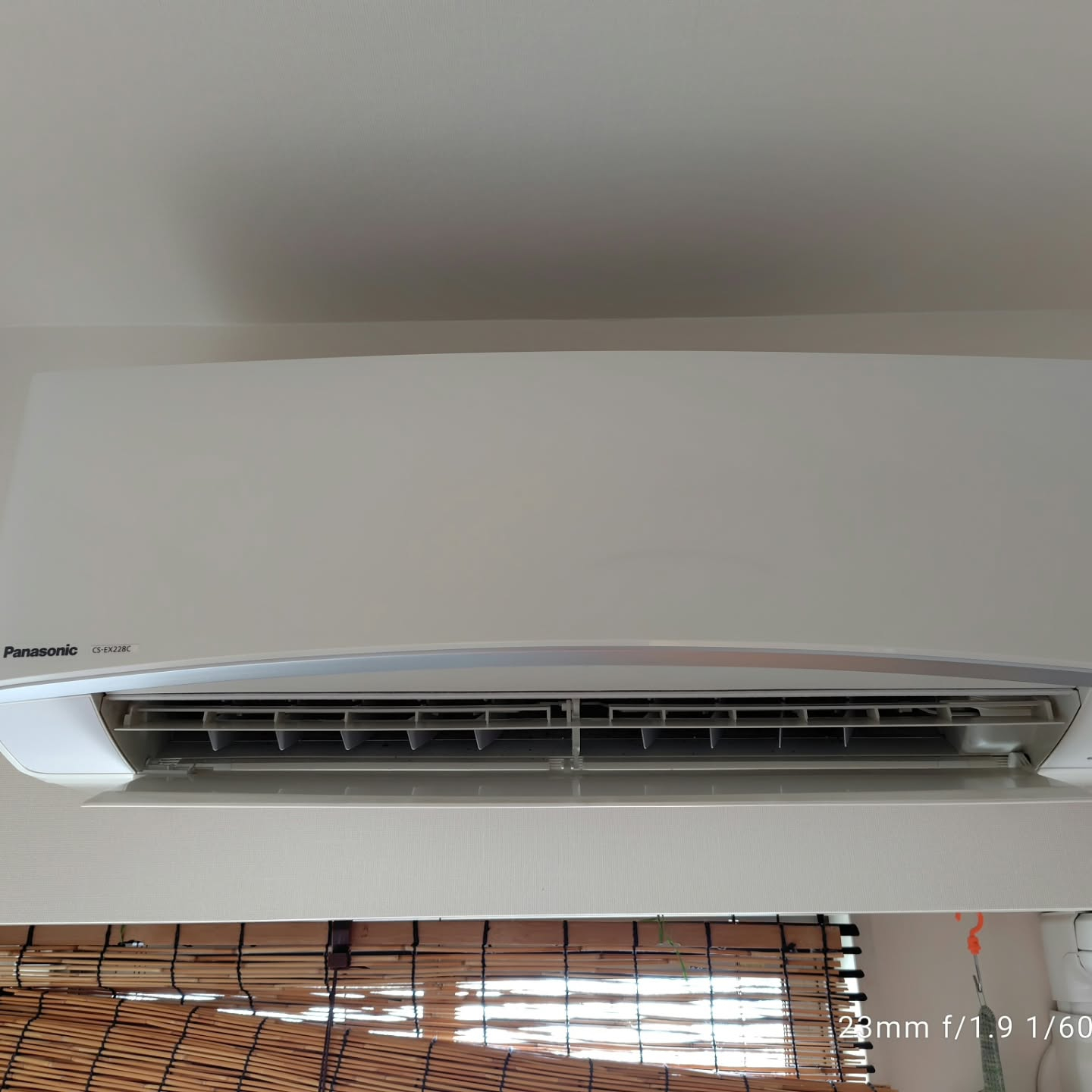 本日は、エアコンお掃除機能付きクリーニングのご依頼をいただき...