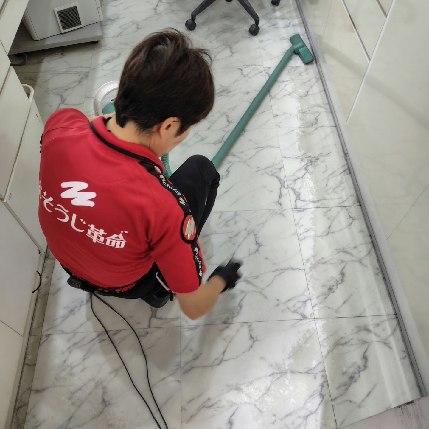 昨夜は、おそうじ革命越谷大袋店として、月に一度の歯科医院の定...