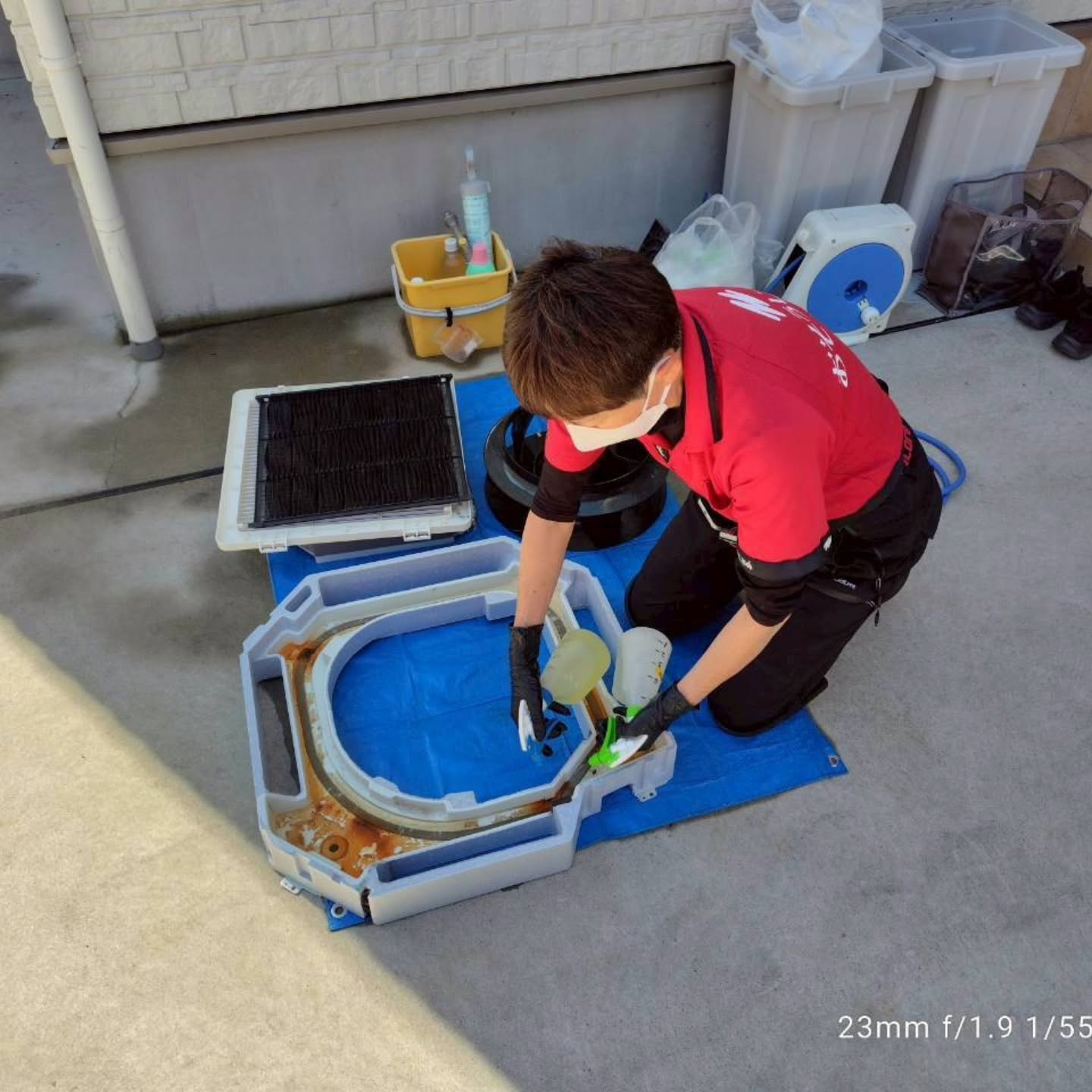 吉川市の塾教室では、冷房シーズンを迎える前に、業務用天井カセ...