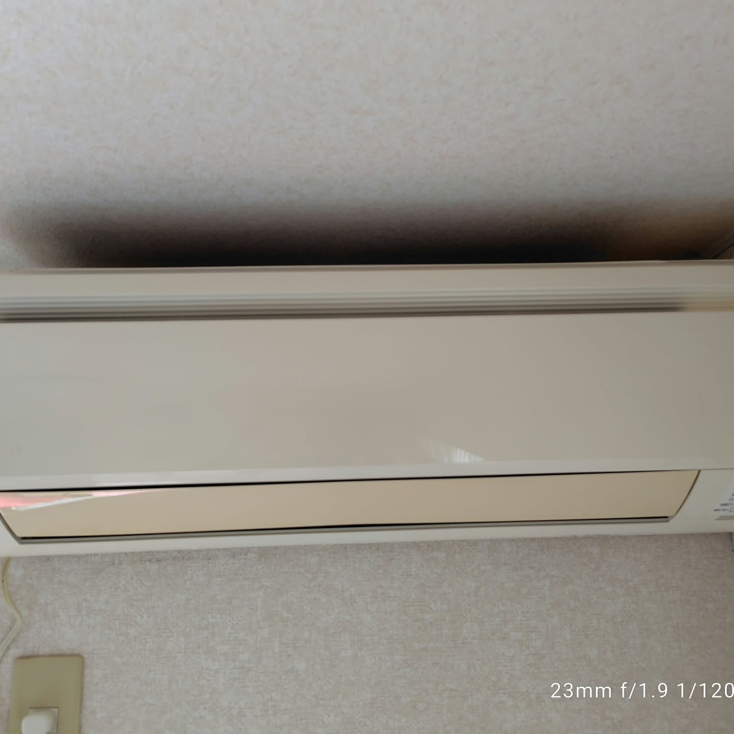 エアコンの設置場所が不便な場合でも、おそうじ革命越谷大袋店な...