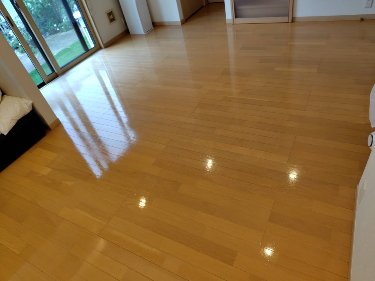 床ワックス塗布