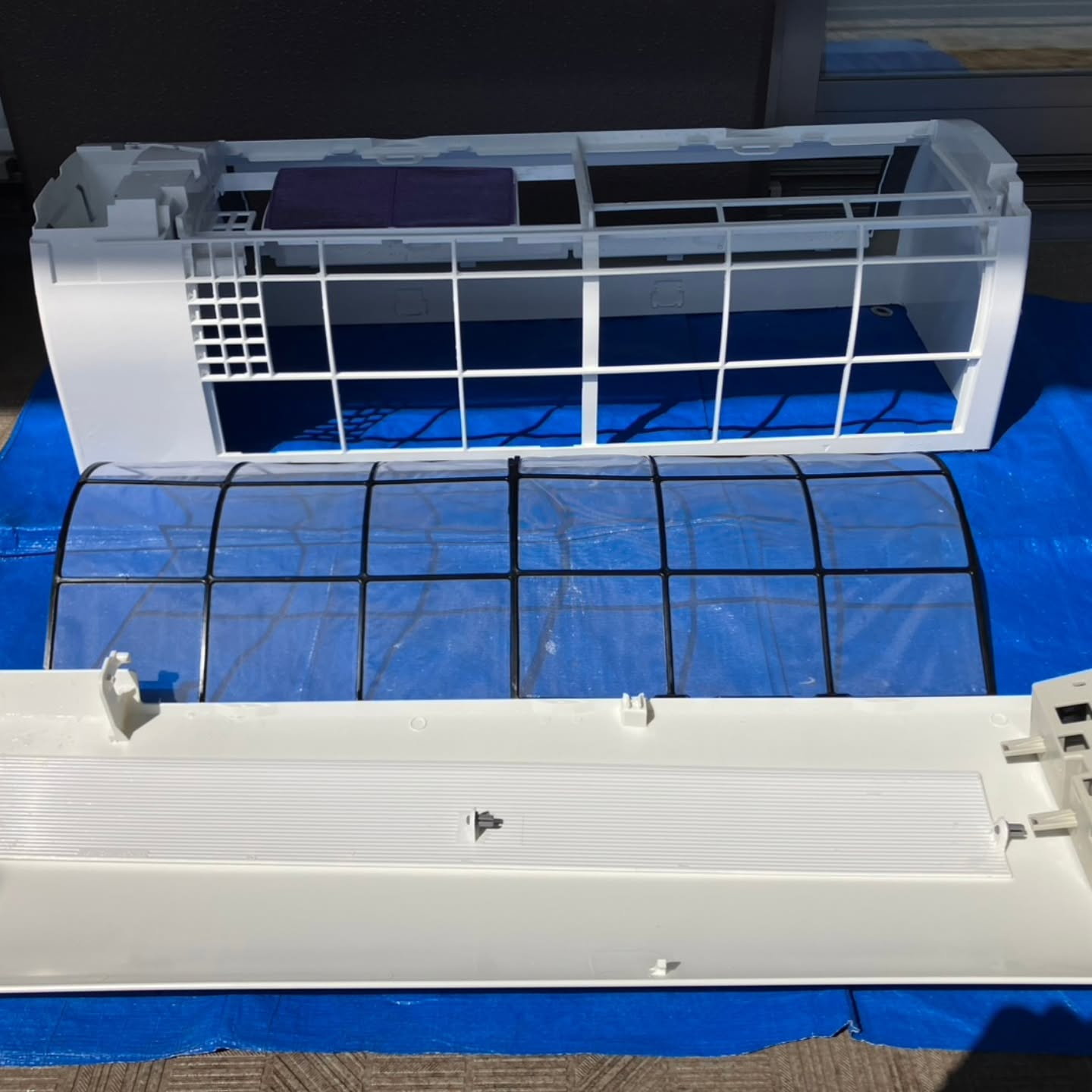 足立区にお住まいのリピーター様より、エアコンクリーニングのご...