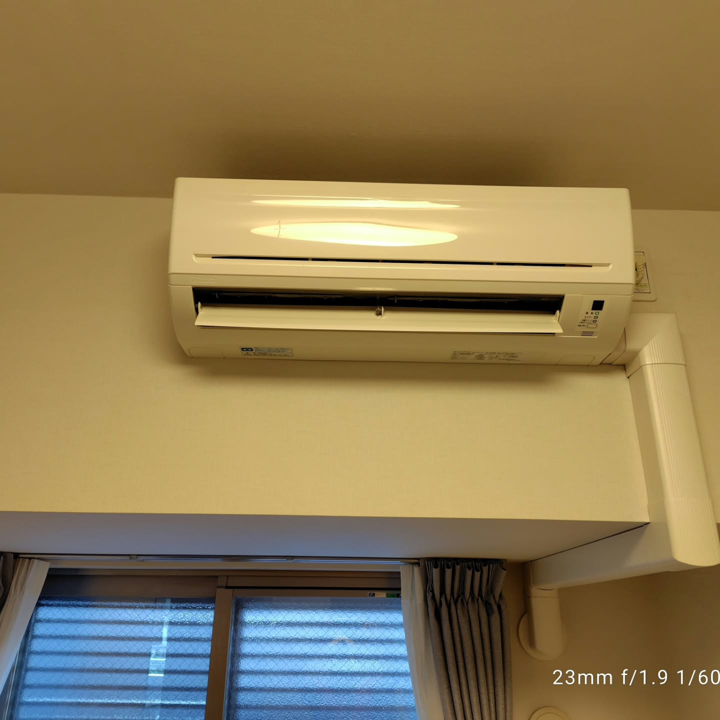 足立区にお住まいのリピーター様より、エアコンクリーニングのご...