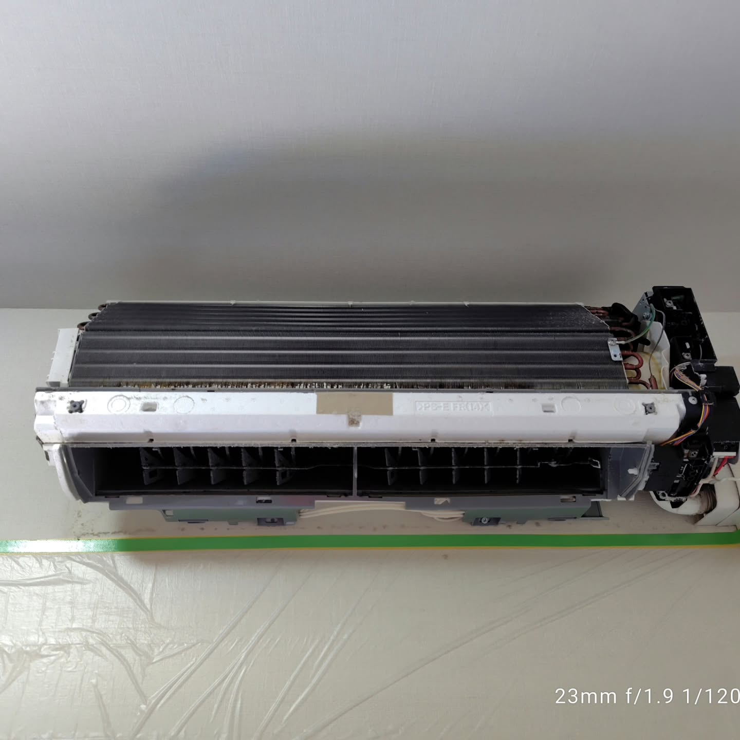 足立区にお住まいのリピーター様より、エアコンクリーニングのご...