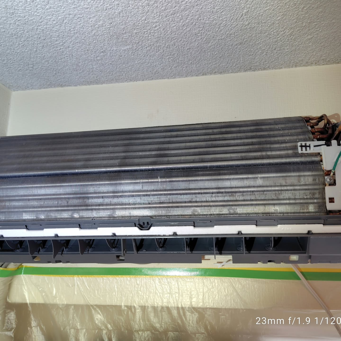 越谷市のお客様のお宅でエアコンクリーニングのご依頼を受けまし...