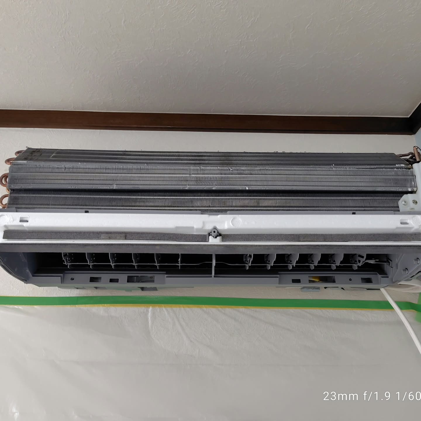 流山市にてエアコンクリーニングを2台施工させていただきました...