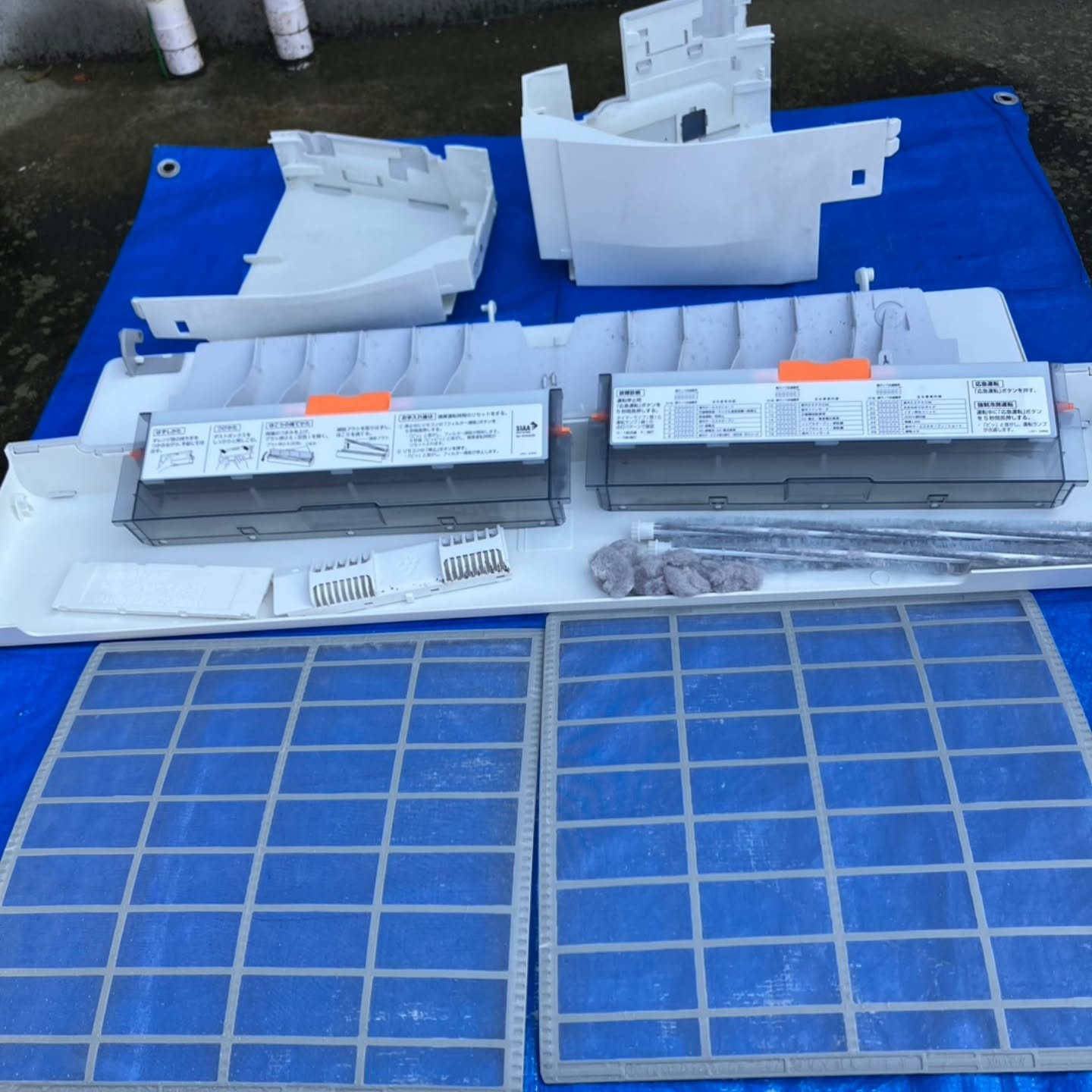 流山市にてエアコンクリーニングを2台施工させていただきました...