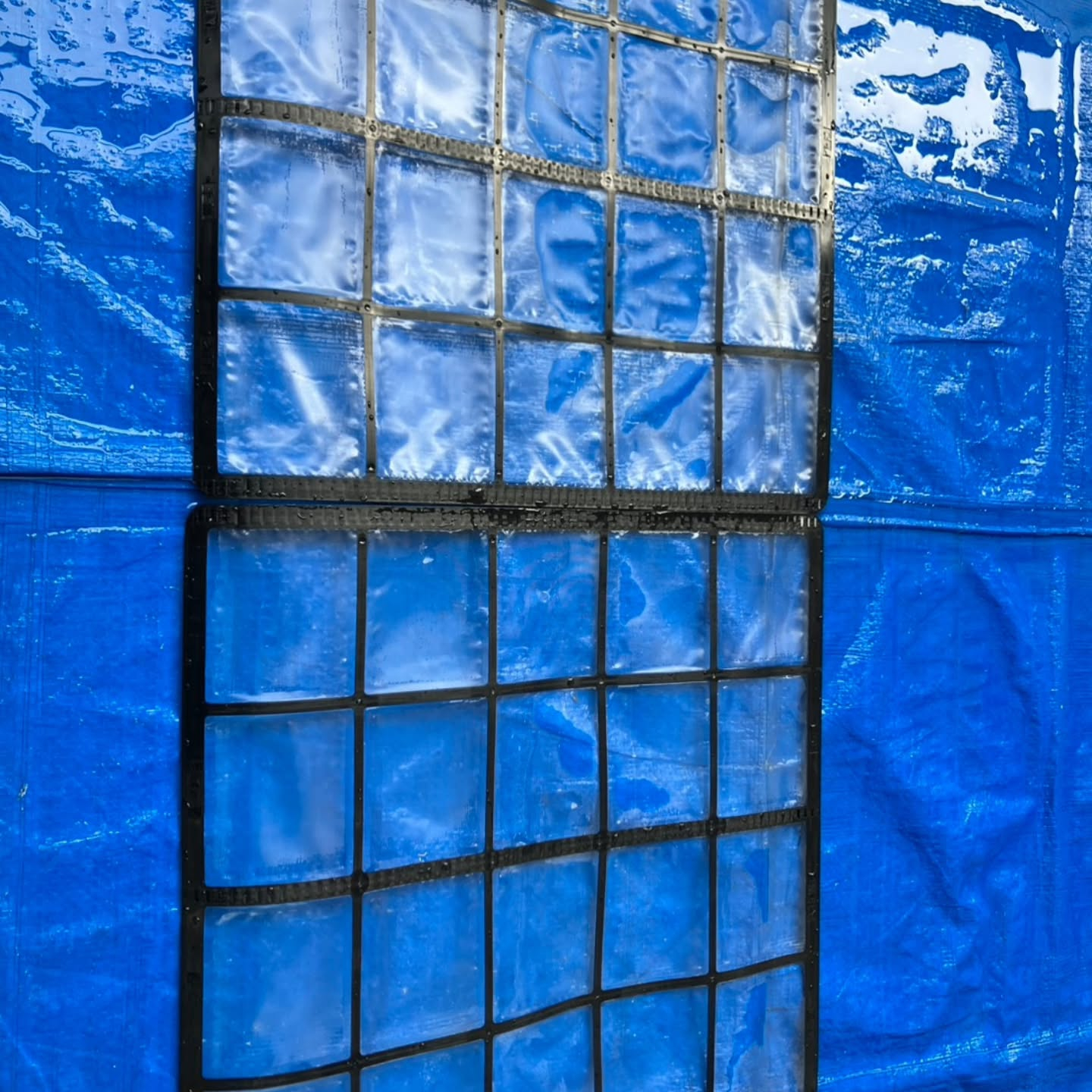 川口市でリビングのエアコンクリーニングを行いました。