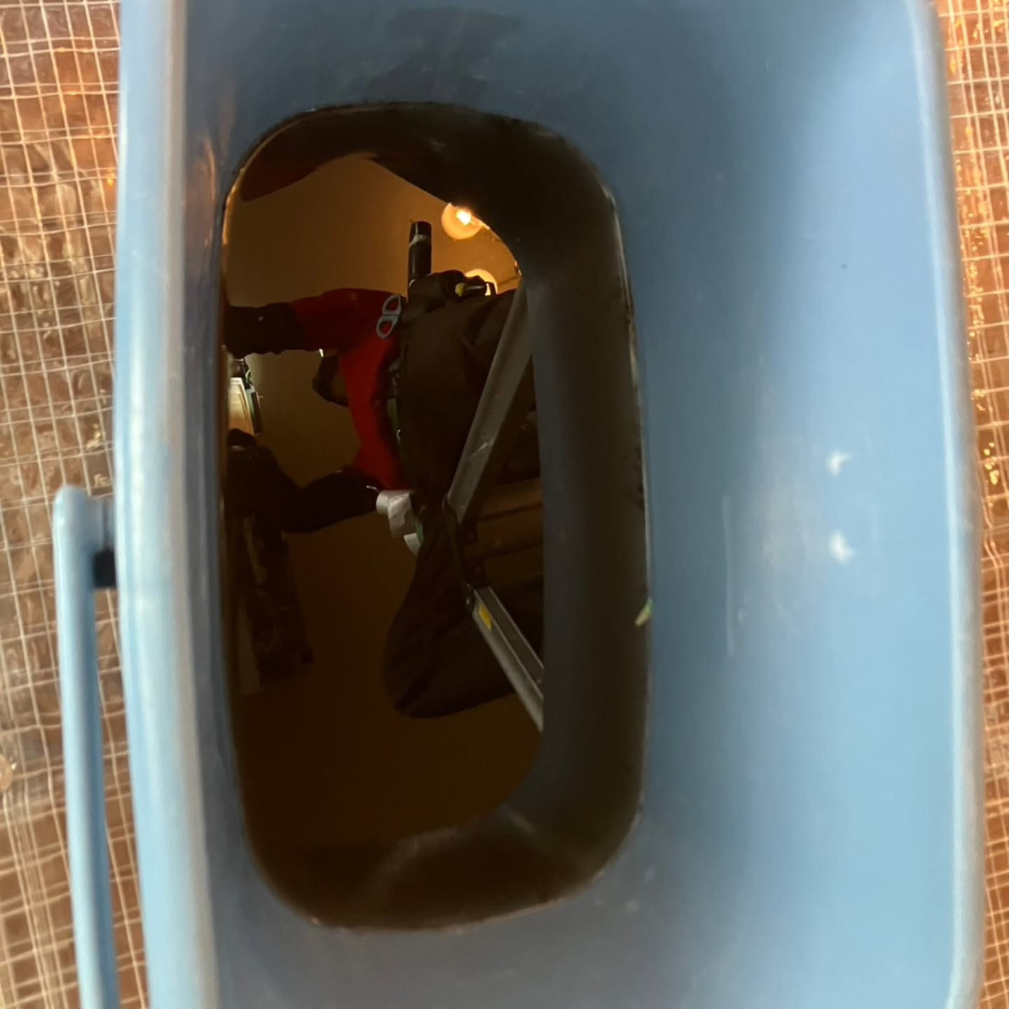 川口市でリビングのエアコンクリーニングを行いました。