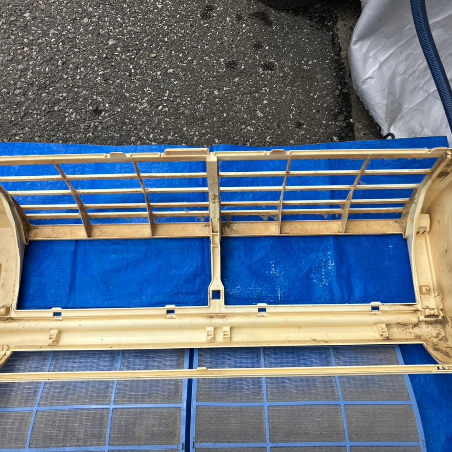 越谷市で今回も朝一番のエアコンクリーニングを行いました。