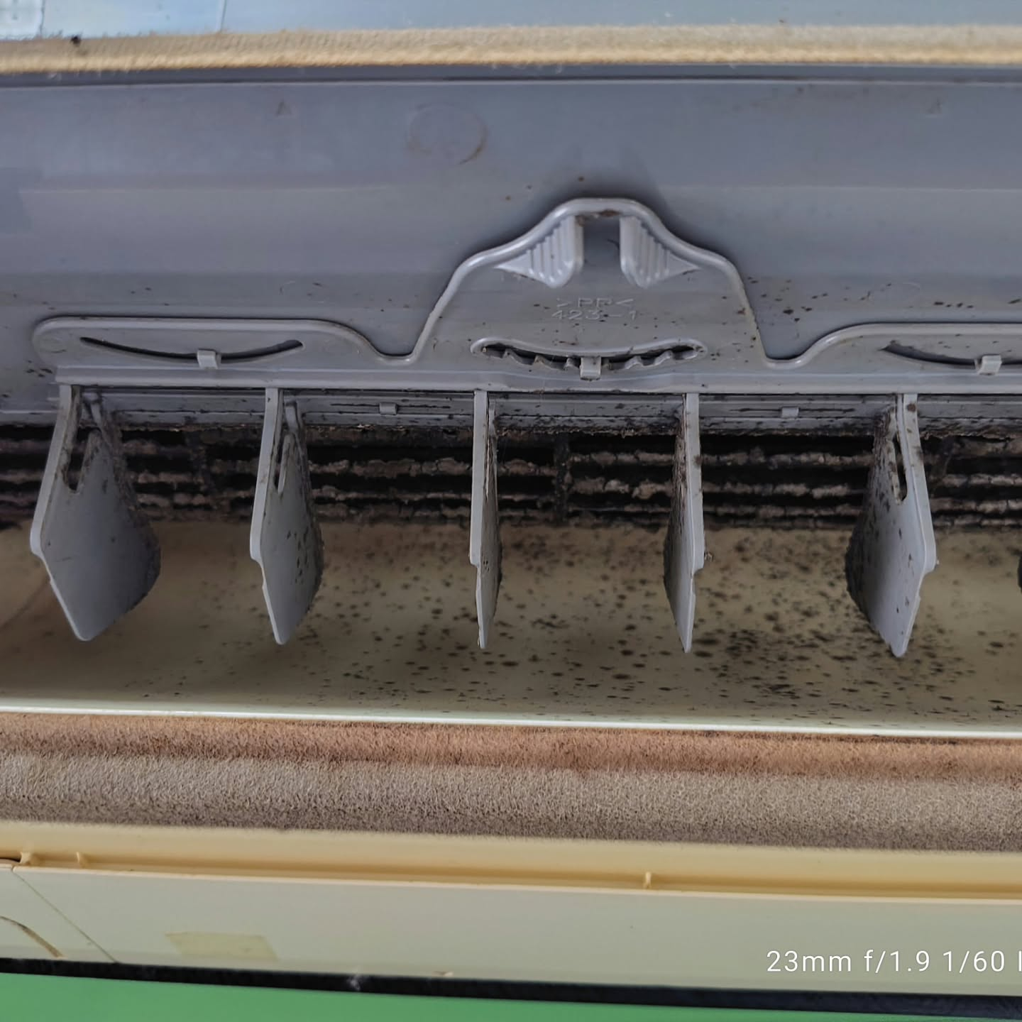 越谷市で今回も朝一番のエアコンクリーニングを行いました。