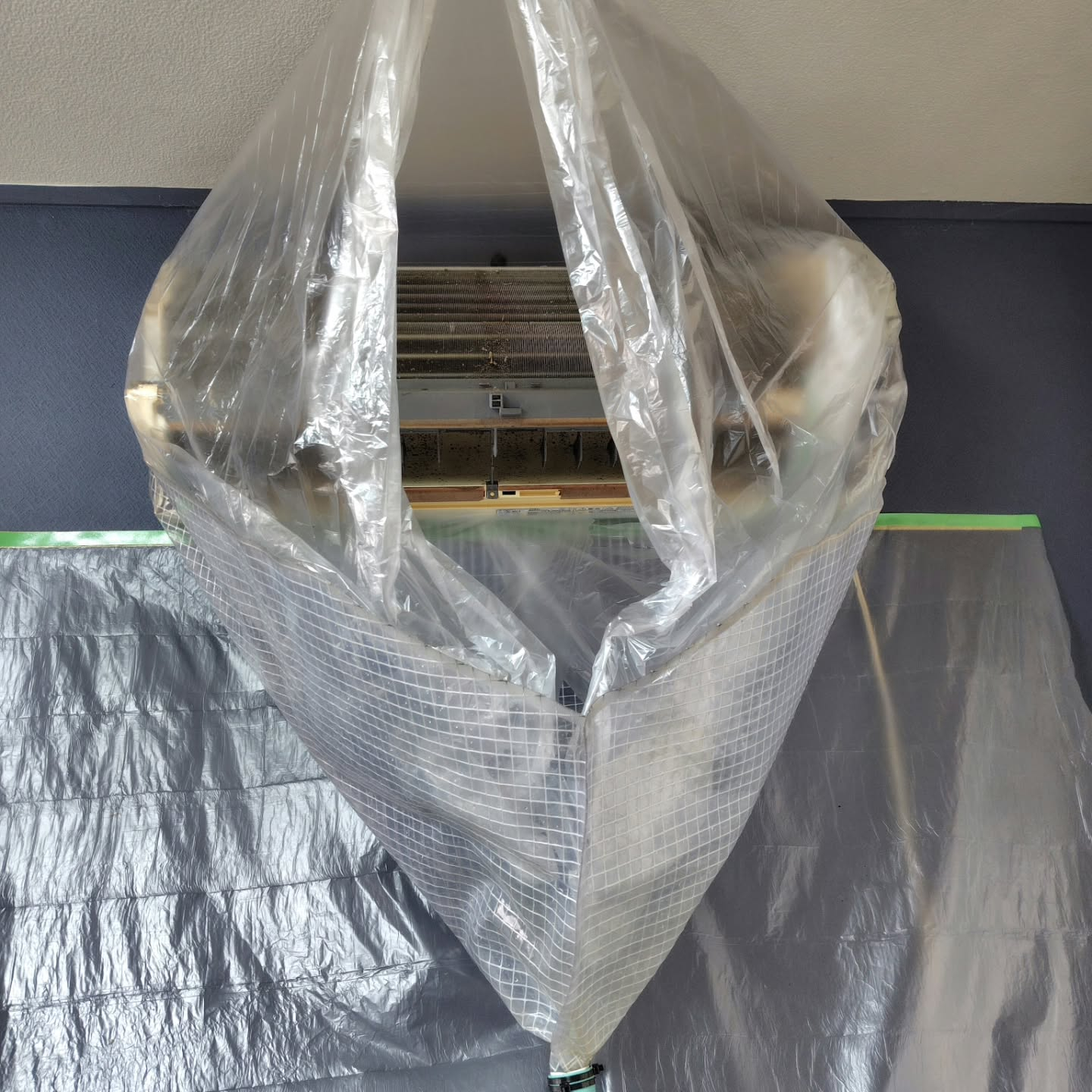 越谷市で今回も朝一番のエアコンクリーニングを行いました。