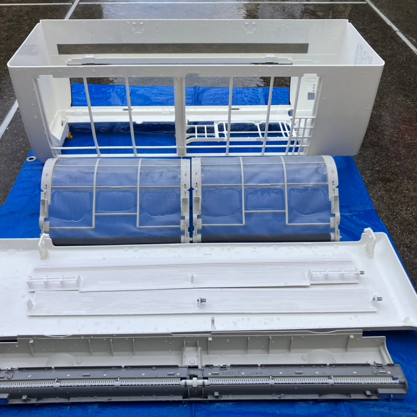 本日の午後からは吉川市にて、エアコンのクリーニングのご依頼を...