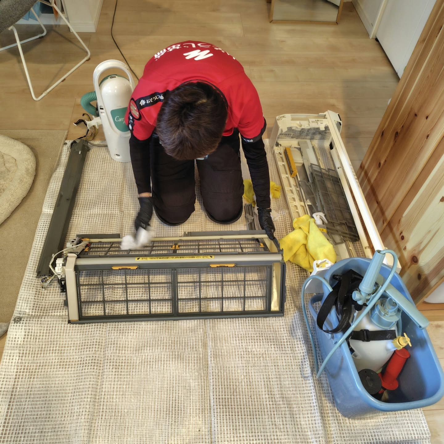 本日の午後からは吉川市にて、エアコンのクリーニングのご依頼を...