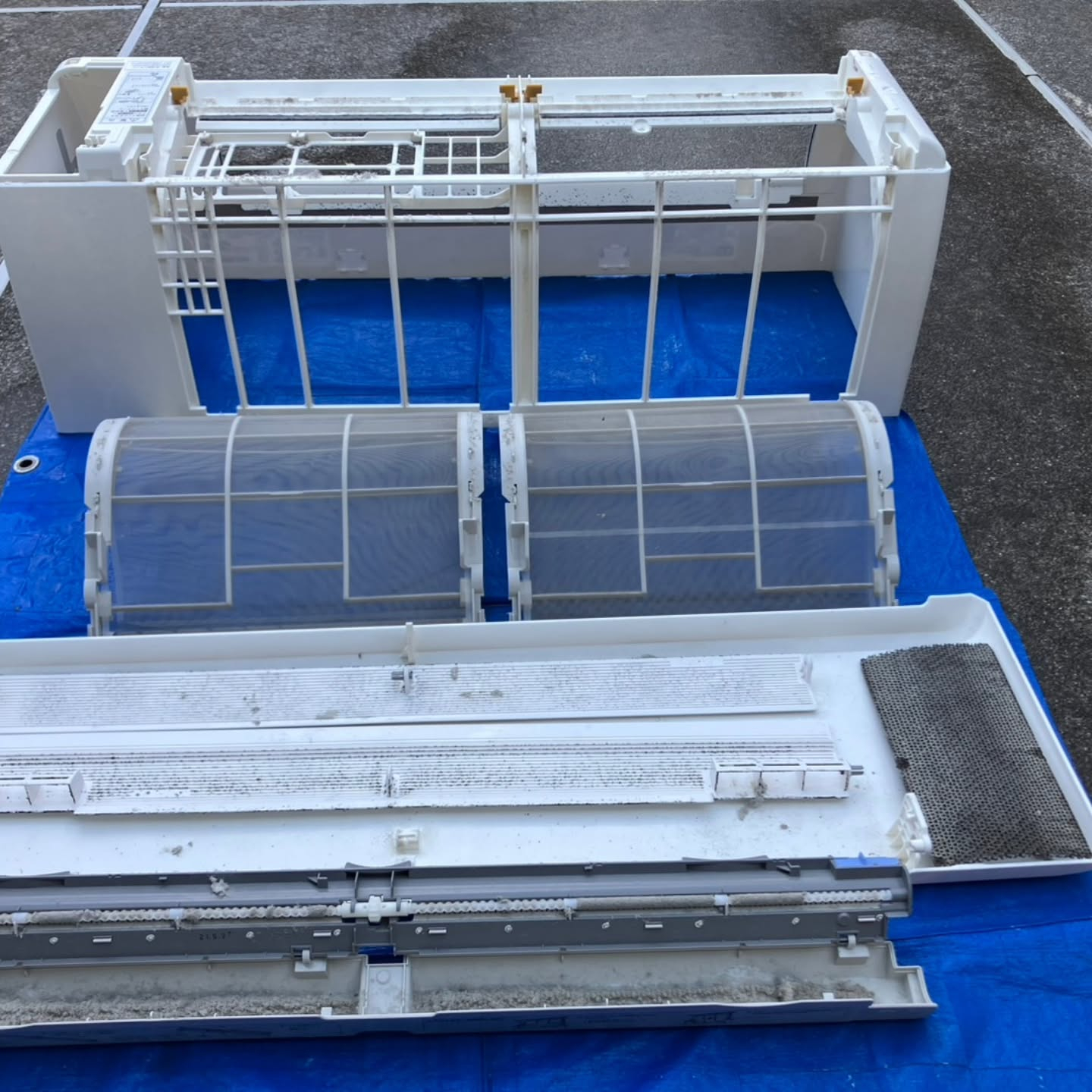 本日の午後からは吉川市にて、エアコンのクリーニングのご依頼を...