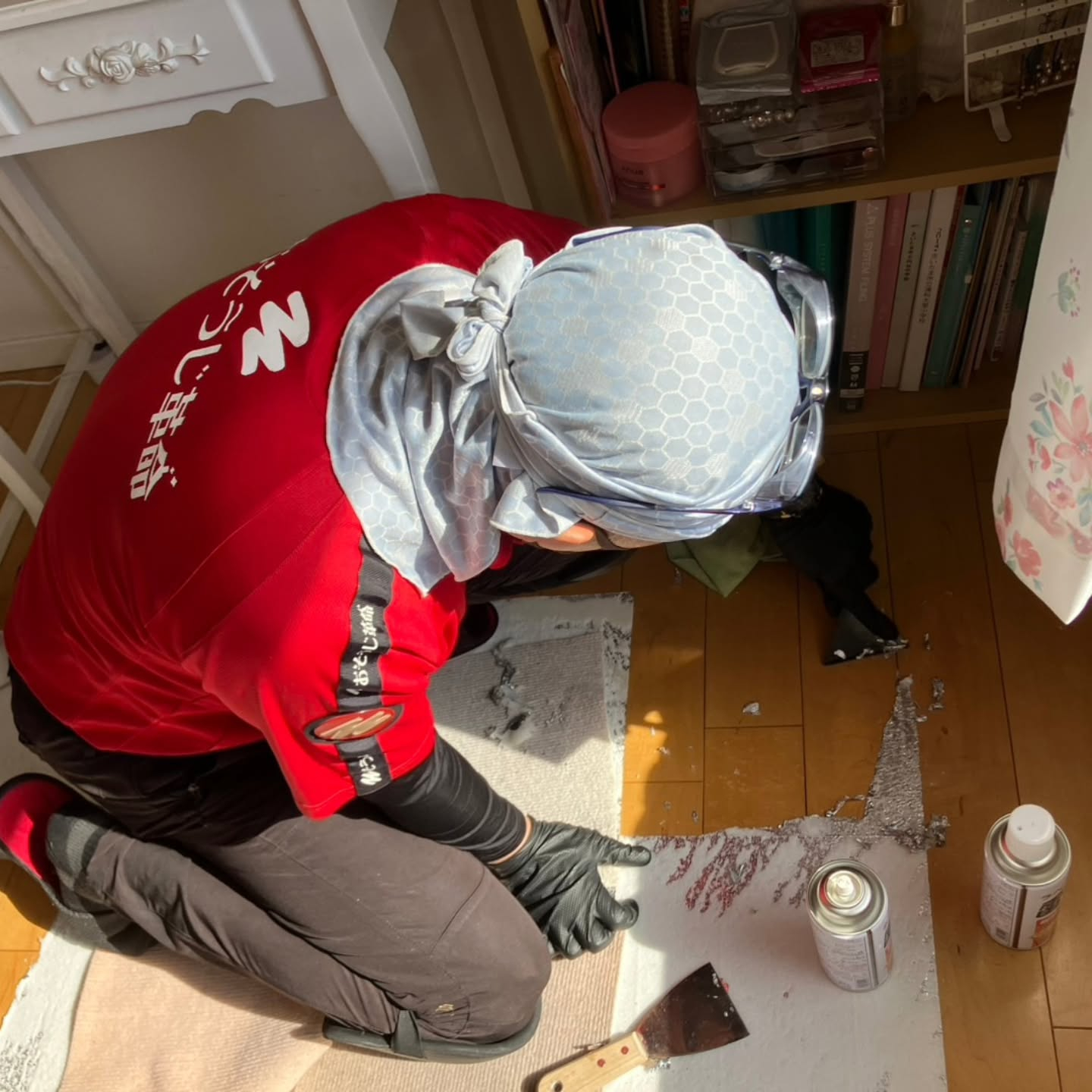 さいたま市のお客様から、古くなったフロアーカーペットの剥がし...