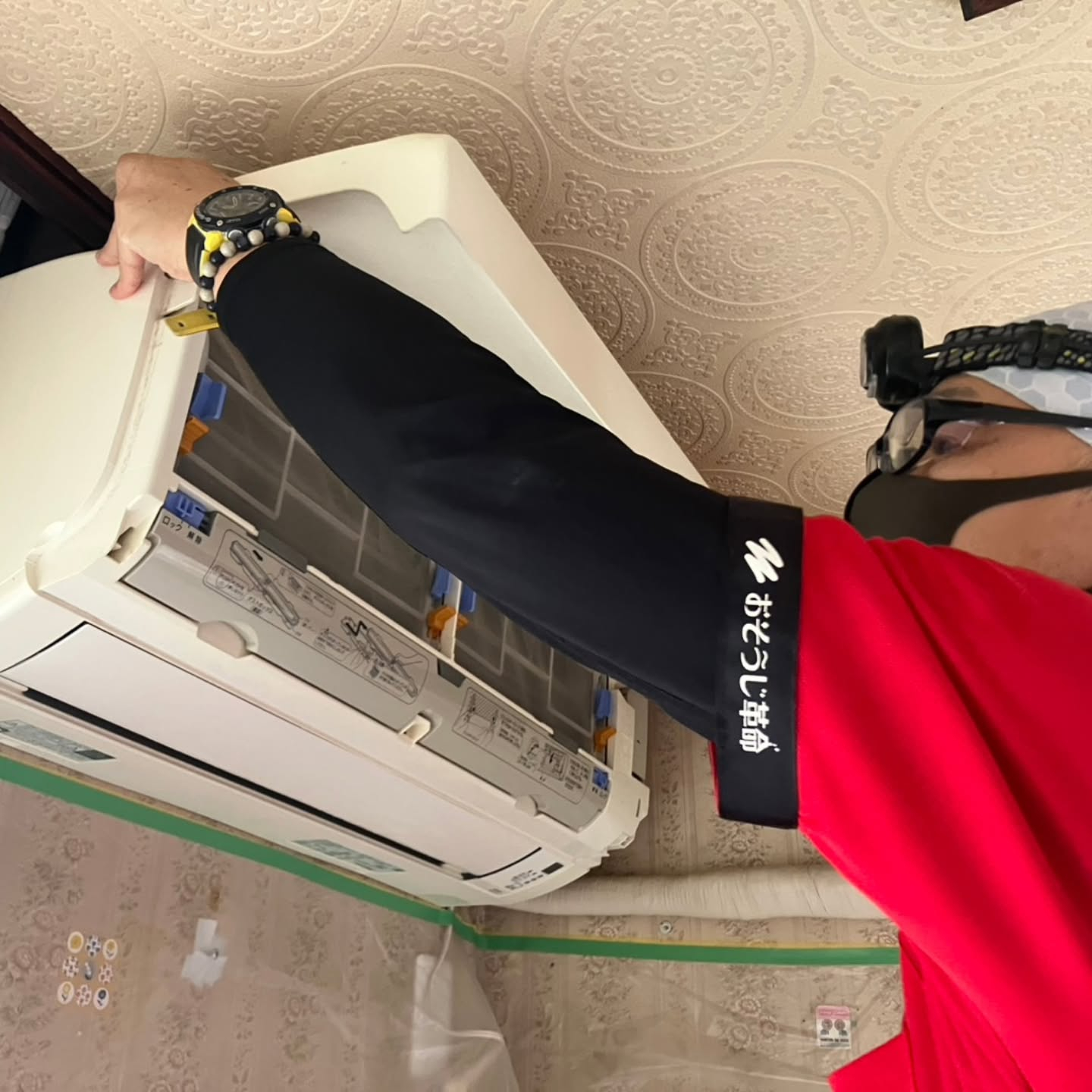 越谷市でレンジフードとエアコンのお掃除サービスのご依頼をいた...