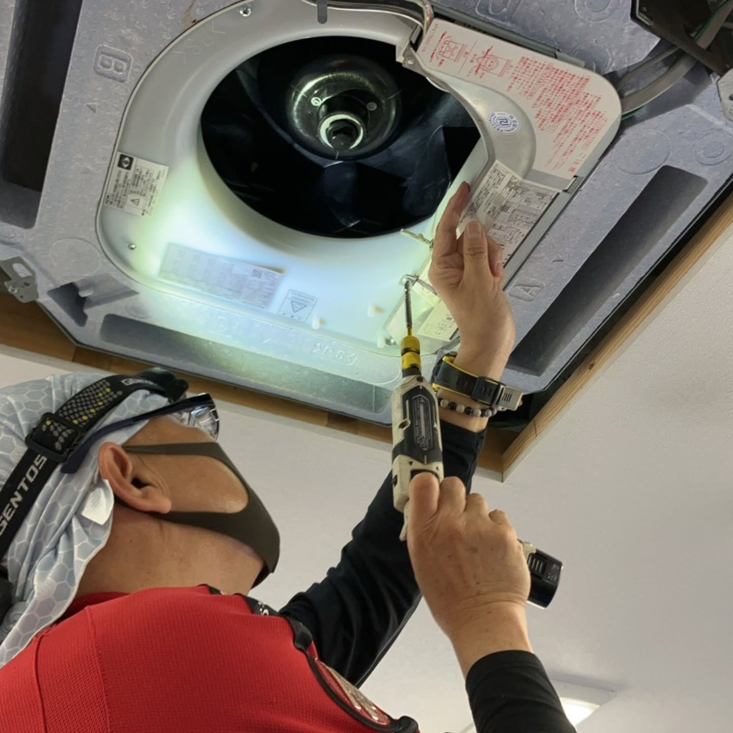 業務用エアコンクリーニングは、快適な空調環境を維持するために...