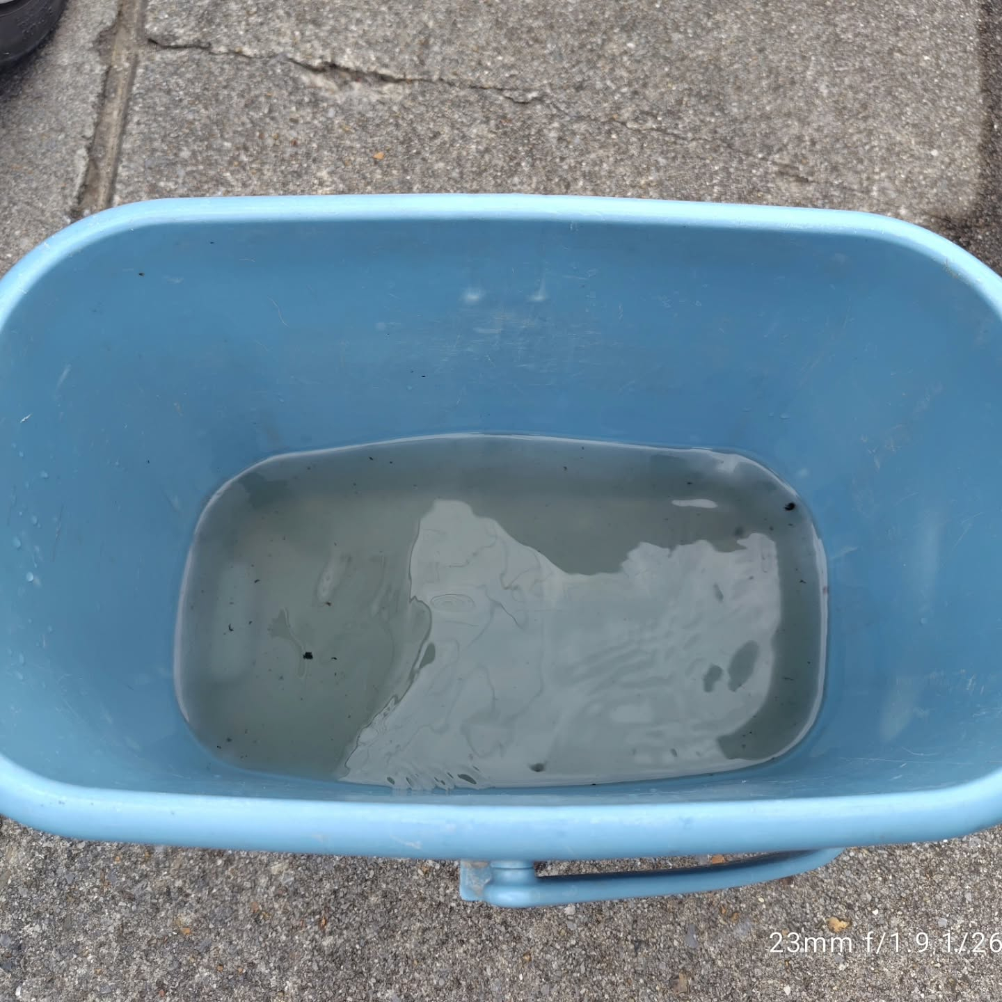 越谷市にて、リビングルームのエアコンクリーニングを承りました...