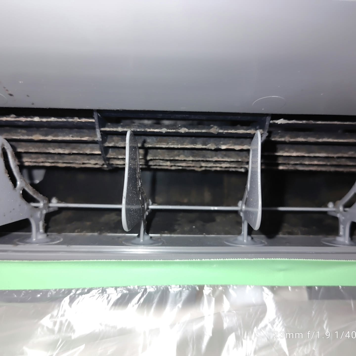 エアコンクリーニング後に風速が2倍以上に戻りました。