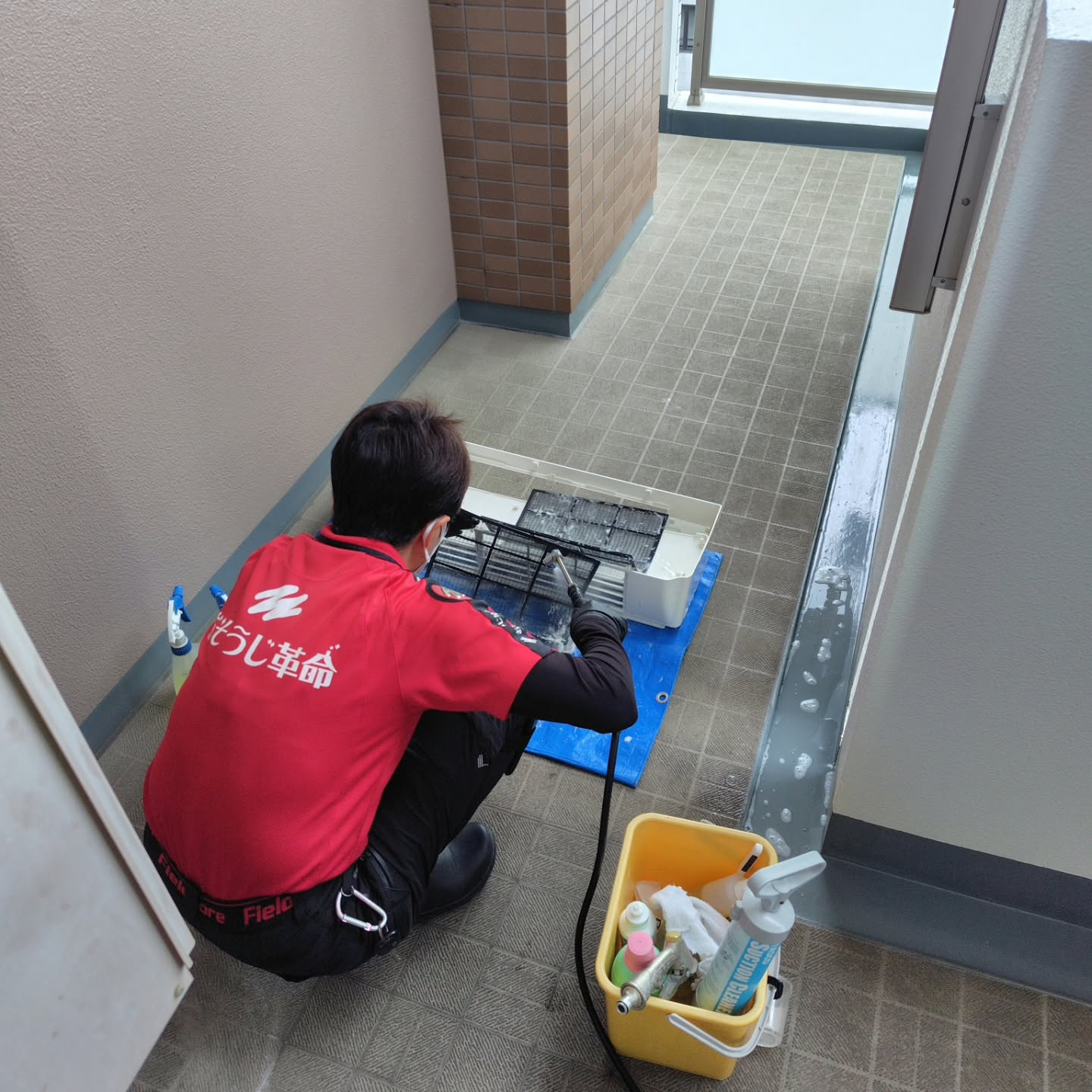 リビングのエアコンクリーニングのご依頼、誠にありがとうござい...