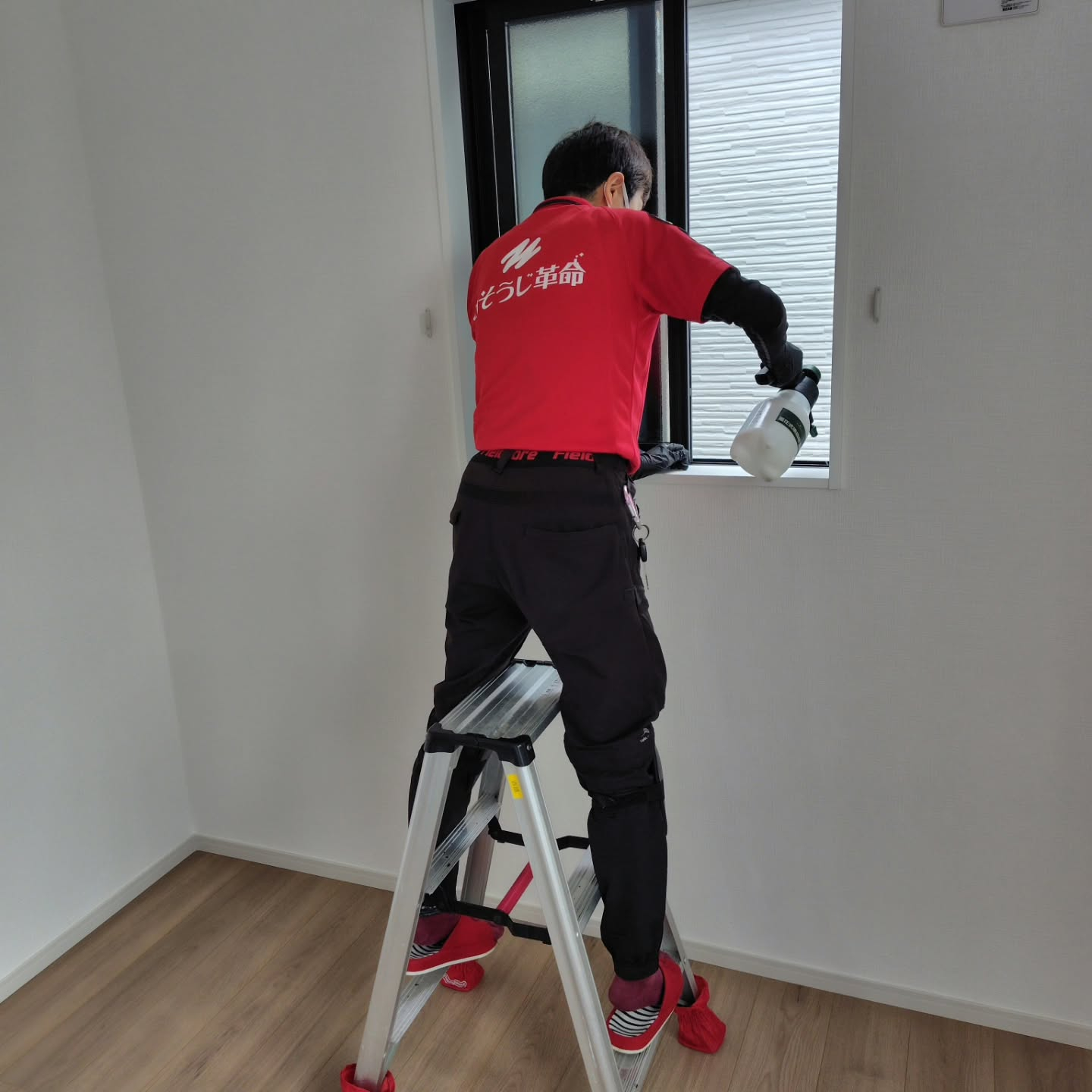 本日は午後から、戸建て住宅の空室簡易清掃のご依頼をいただきま...