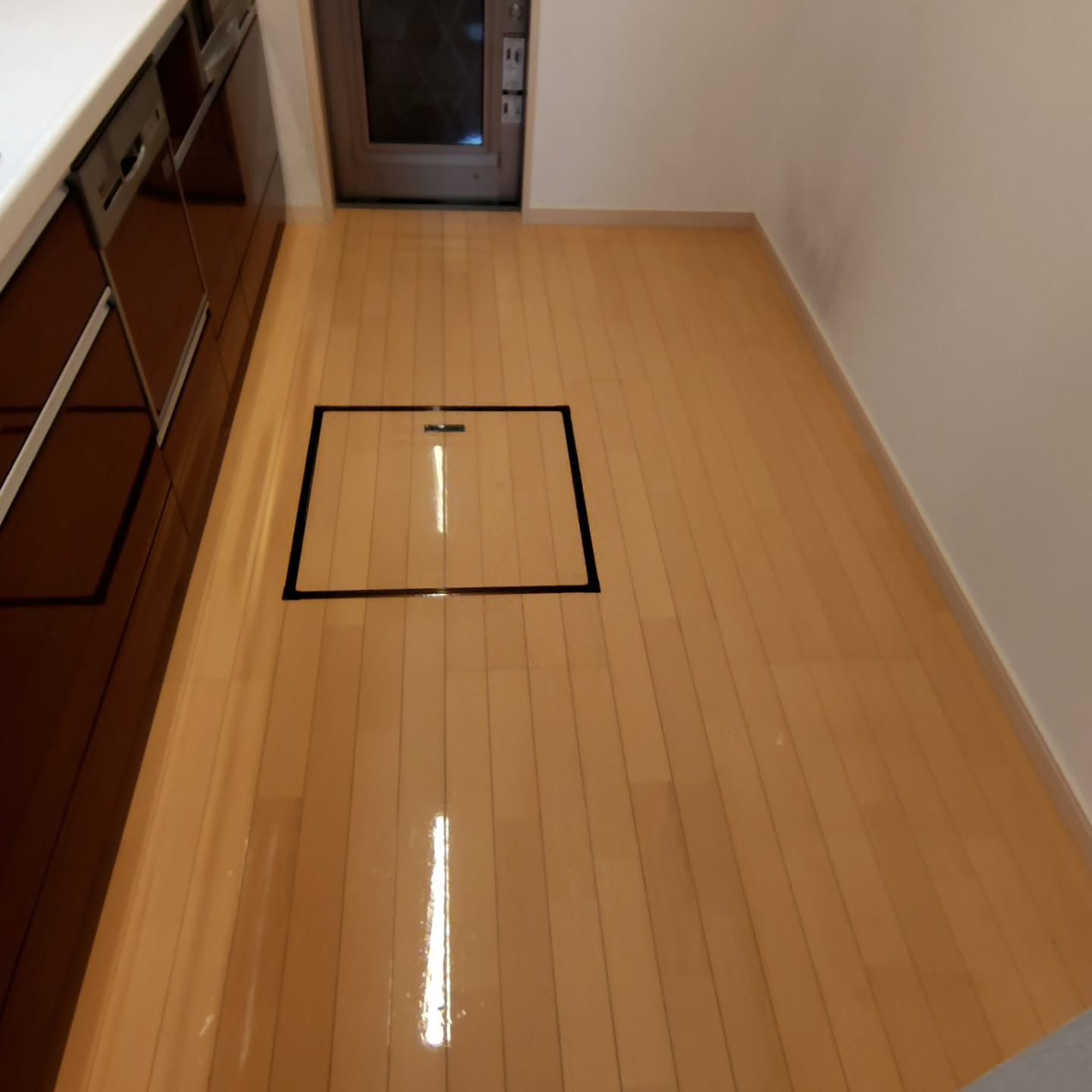 フローリングの輝きをいつまでも保ちたいとお考えですか？家庭内...