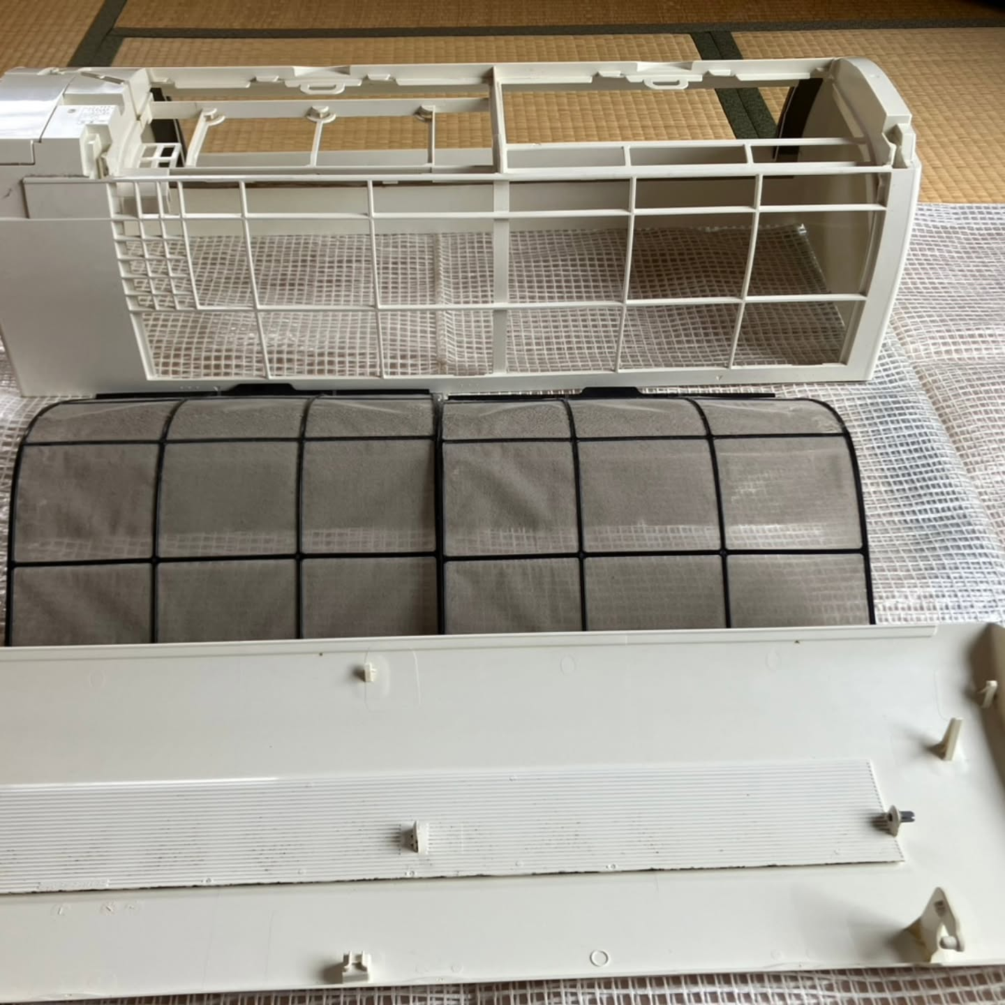 エアコンのフィルターや吹き出し口に溜まる目に見えないホコリや...