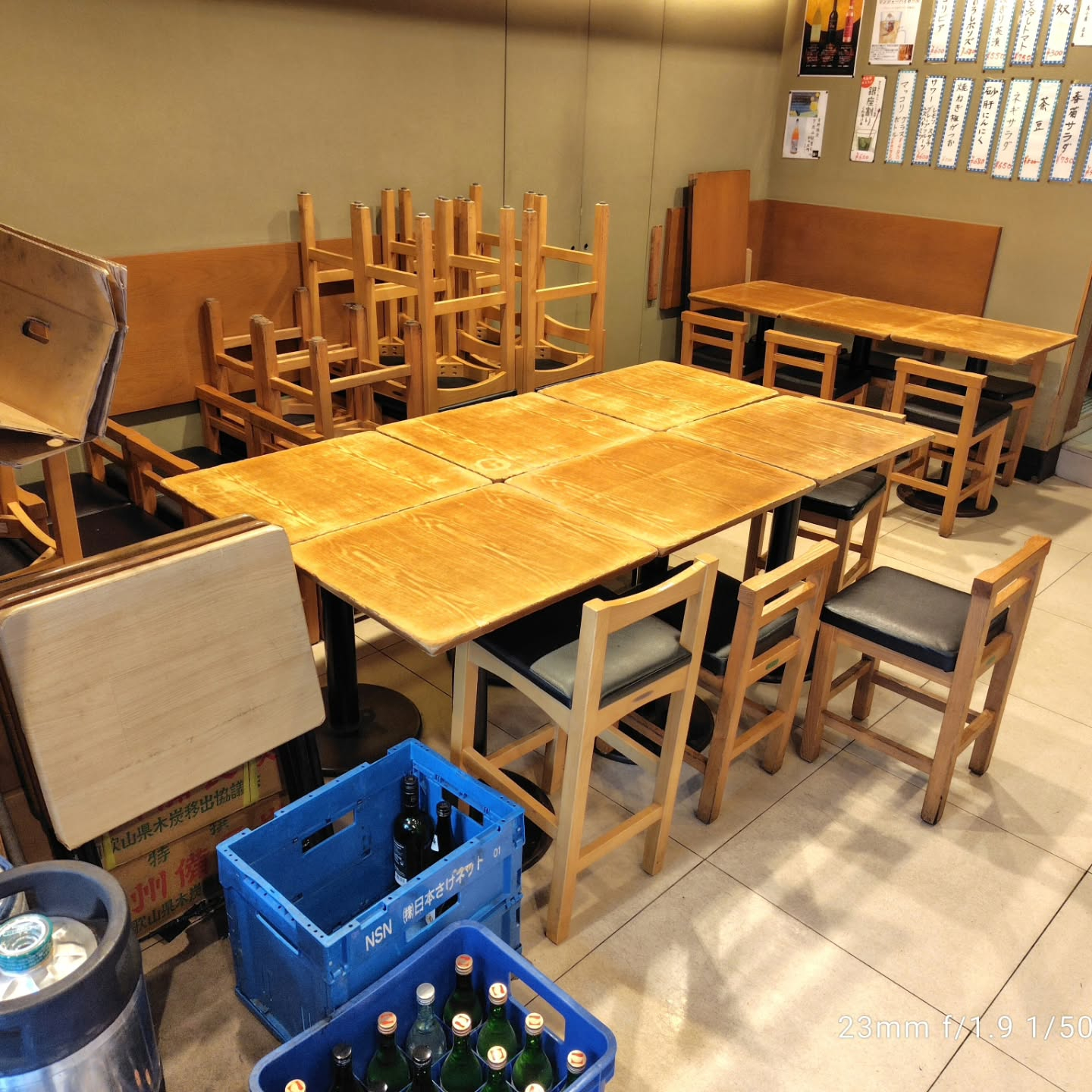 早朝から始まる特別な清掃。