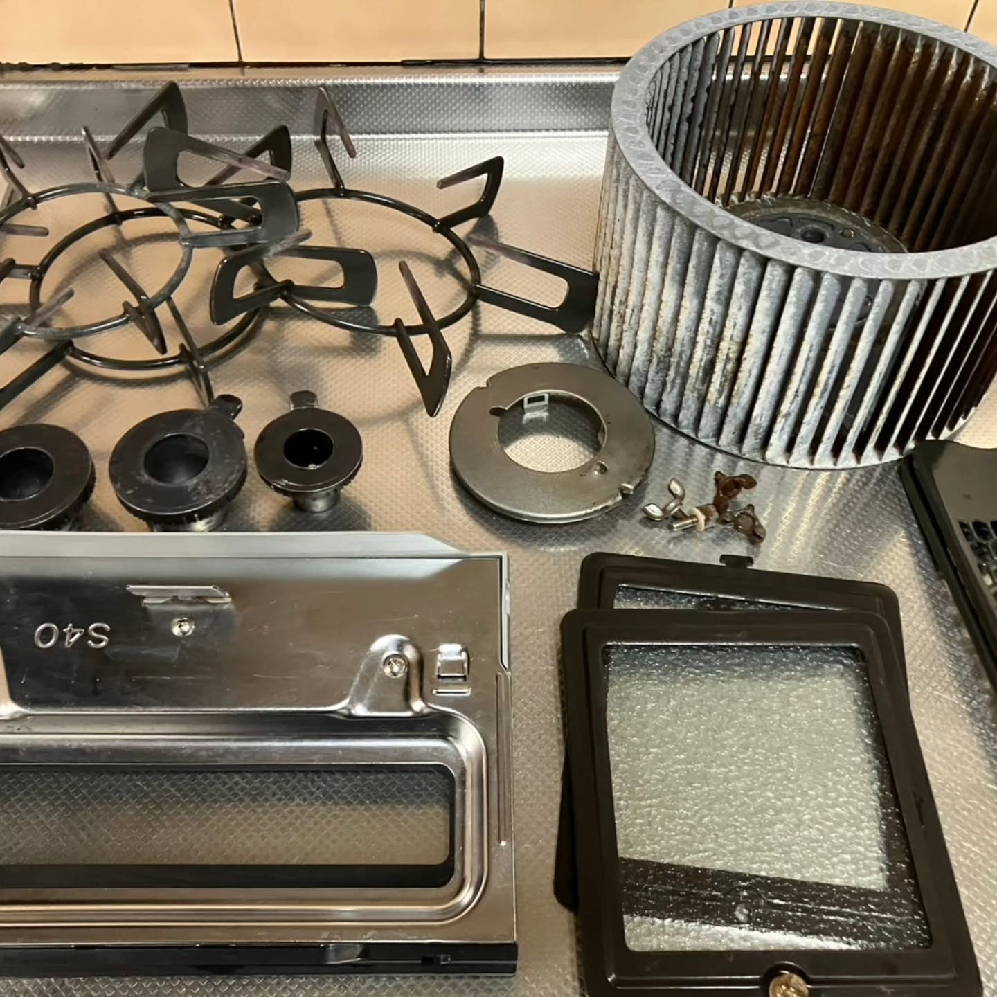 久しぶりに水回りの清掃を行いました。