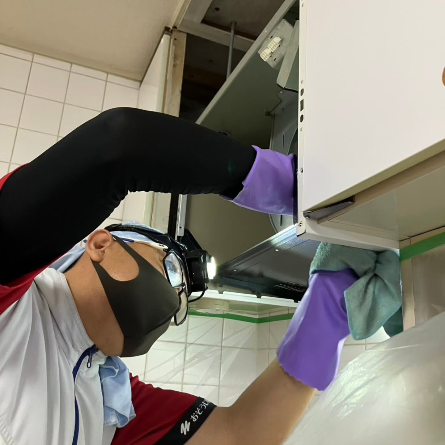 毎年エアコンクリーニングをご依頼くださるお客様から、レンジフ...