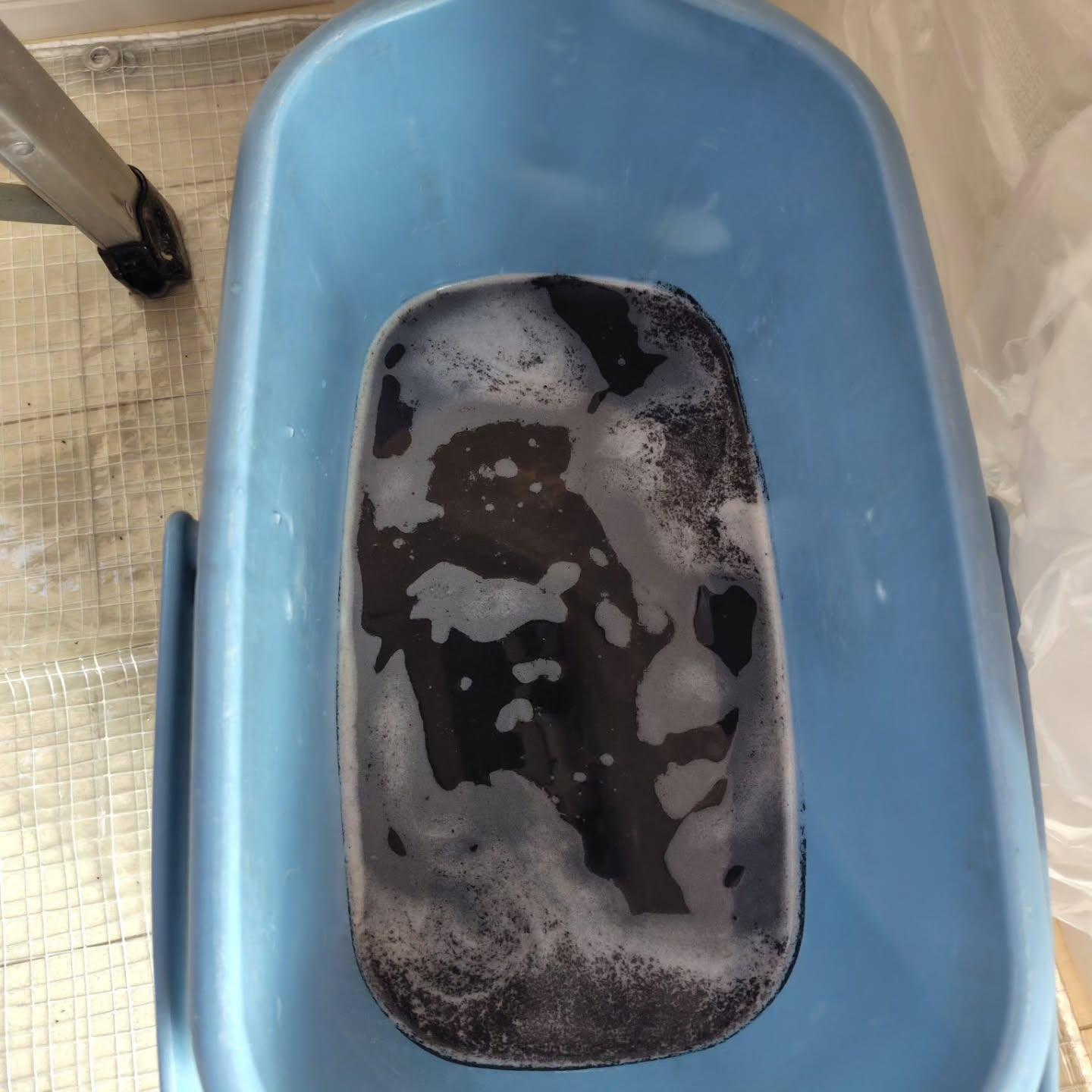 黒カビや悪臭、エアコンの水漏れや動作トラブル…。