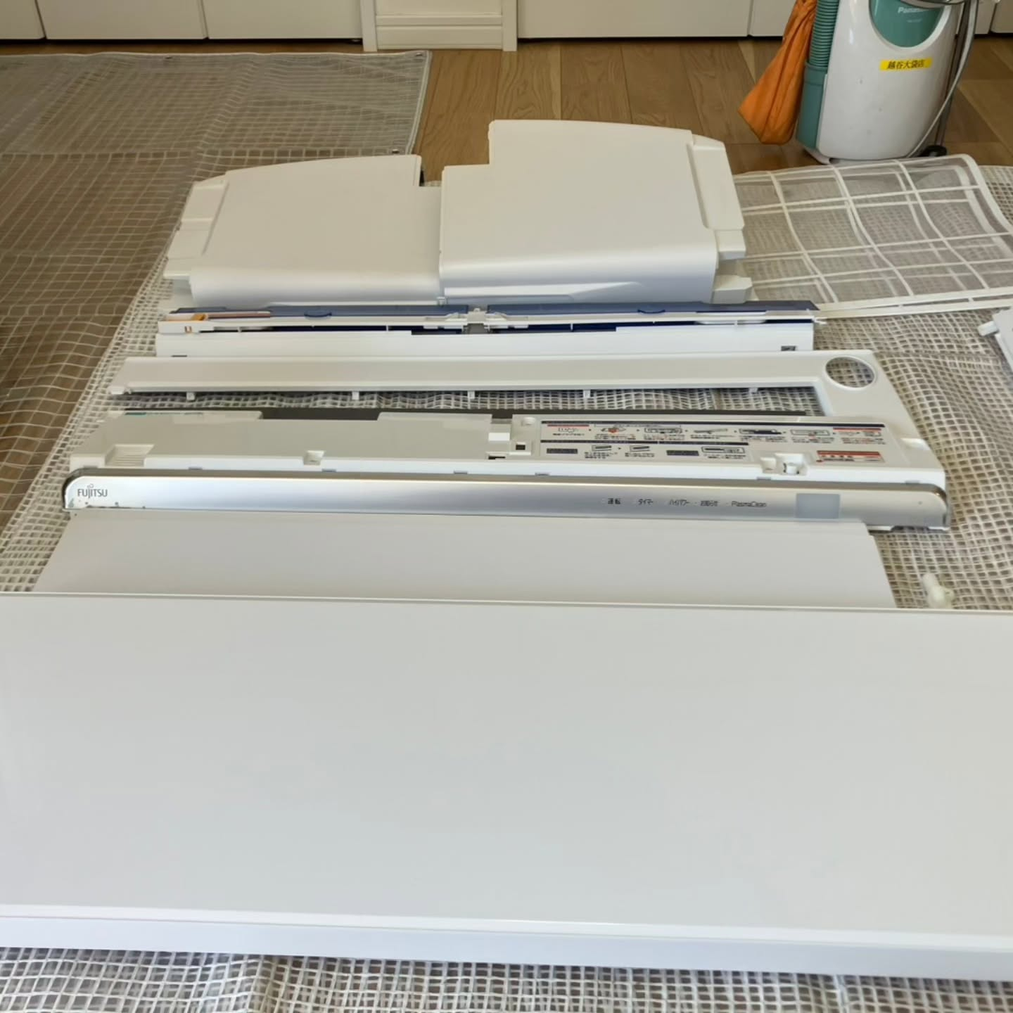 エアコンクリーニングのご依頼をいただき、訪問しました。