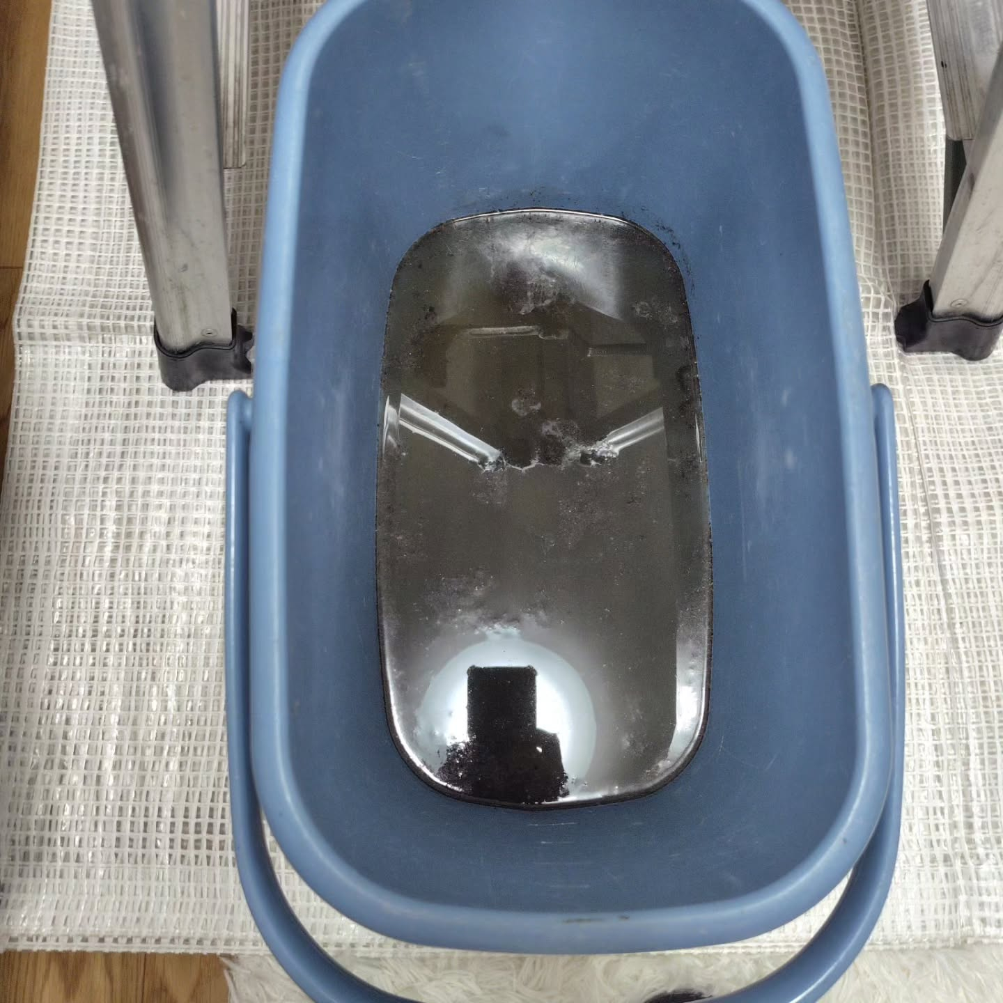 一人暮らしでエアコンクリーニングを依頼する時、少し不安に感じ...
