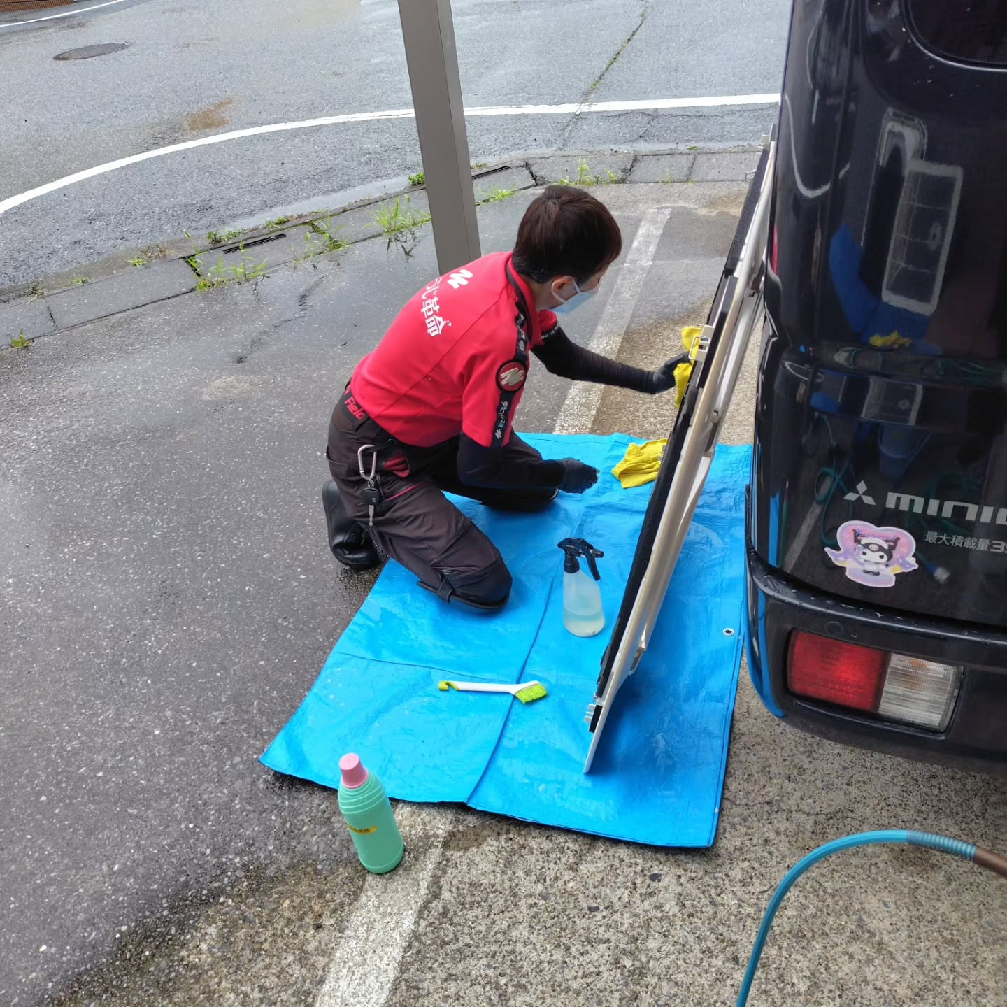 エアコンの匂いが気になるお客様のために、天井埋め込み型エアコ...