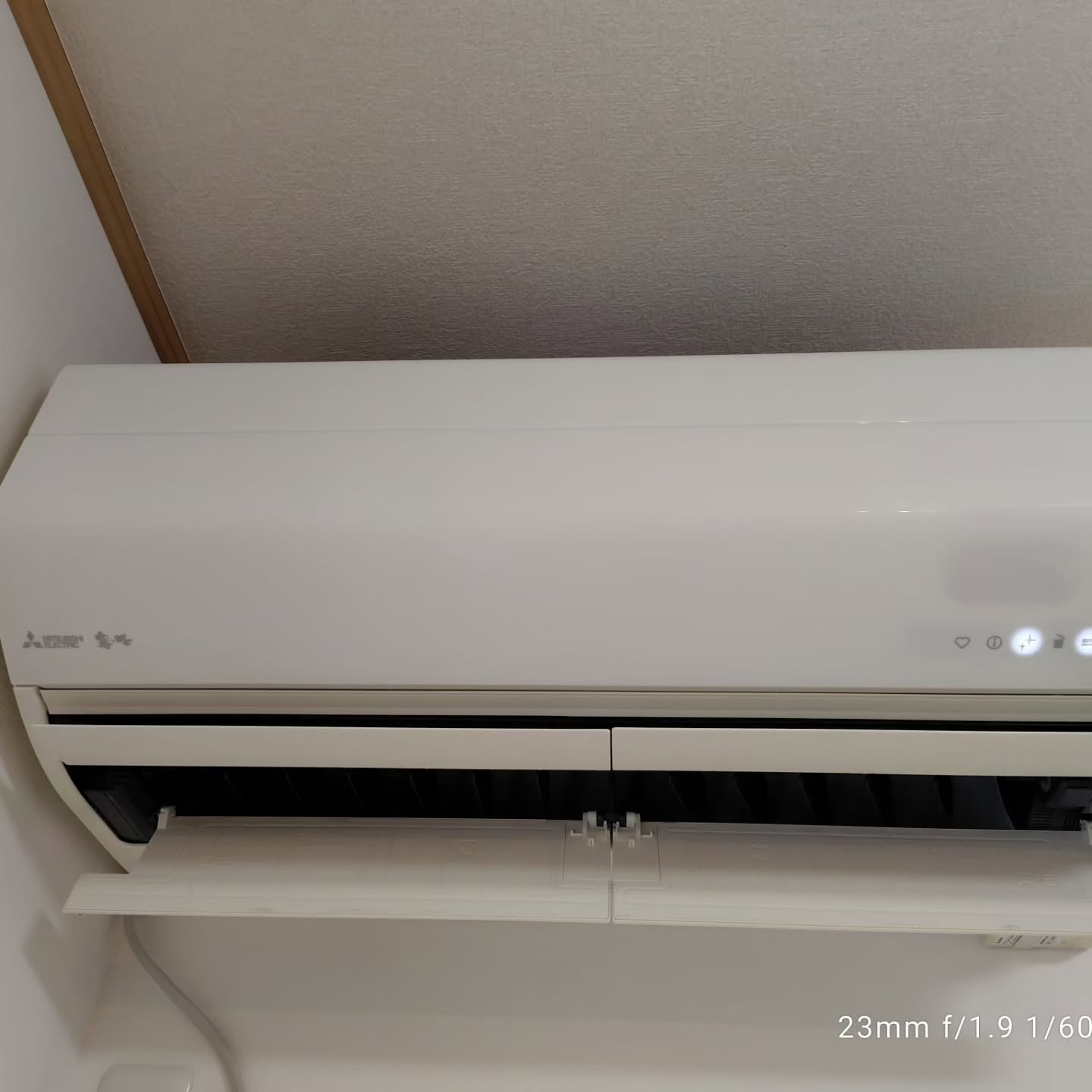 ペットのいる生活、お仕事がエアコン設置業者さんの方からエアコ...