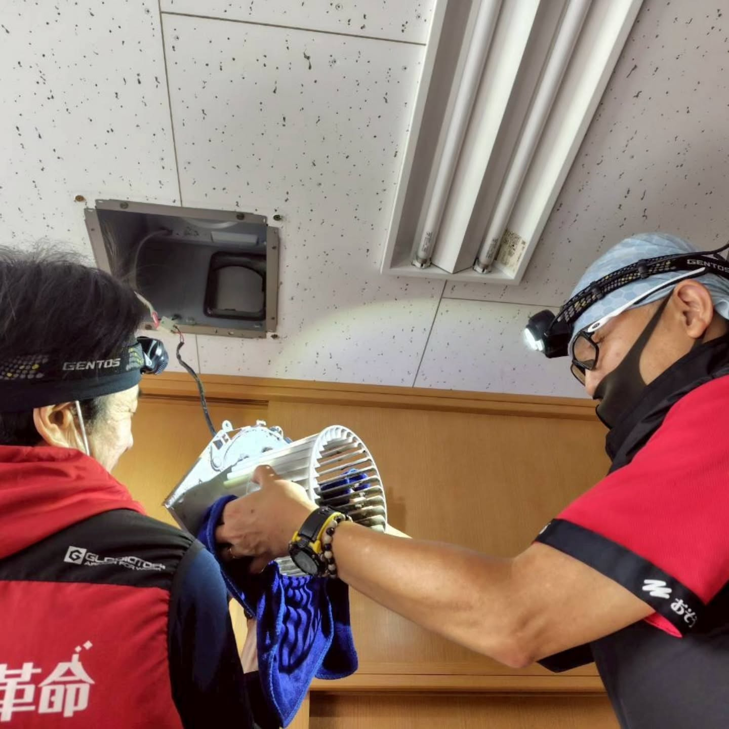 本日は大規模な現場のお掃除を、おそうじ革命の素晴らしい仲間た...