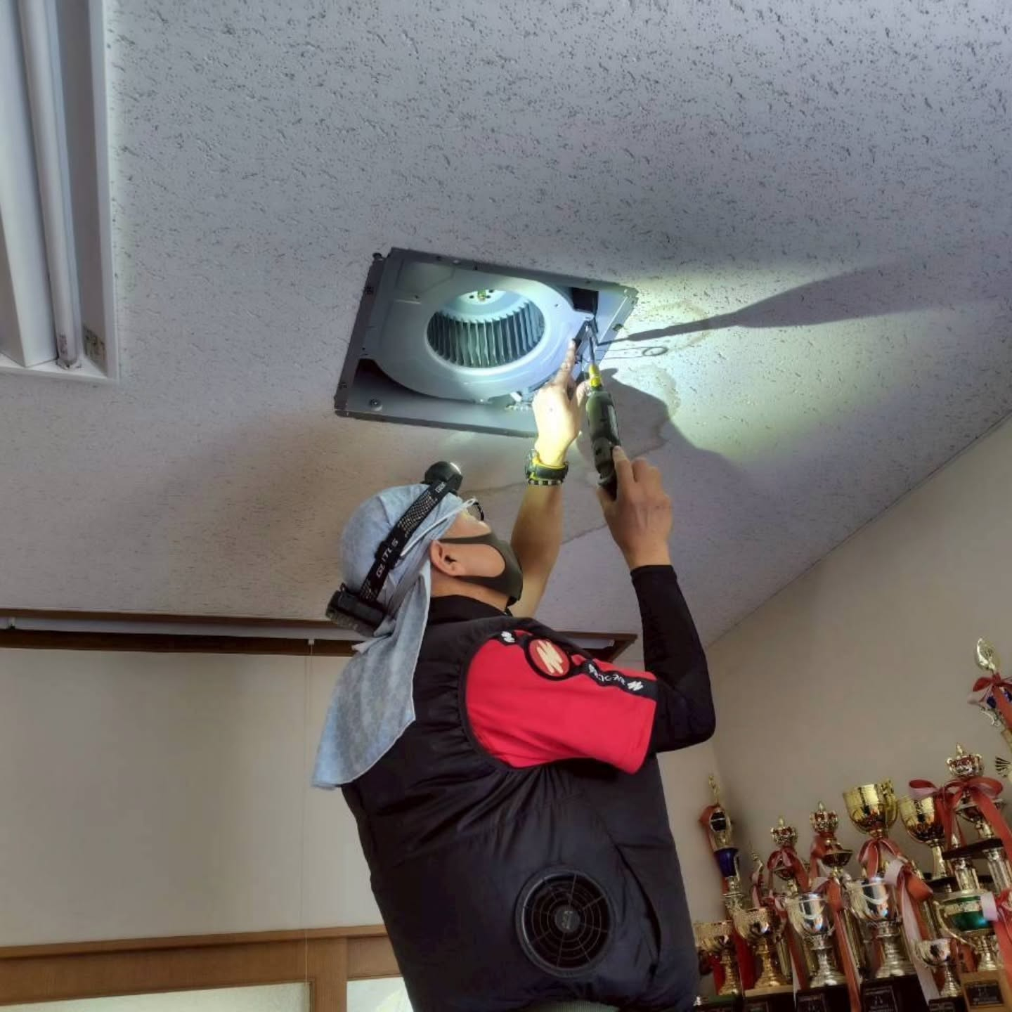 本日は大規模な現場のお掃除を、おそうじ革命の素晴らしい仲間た...
