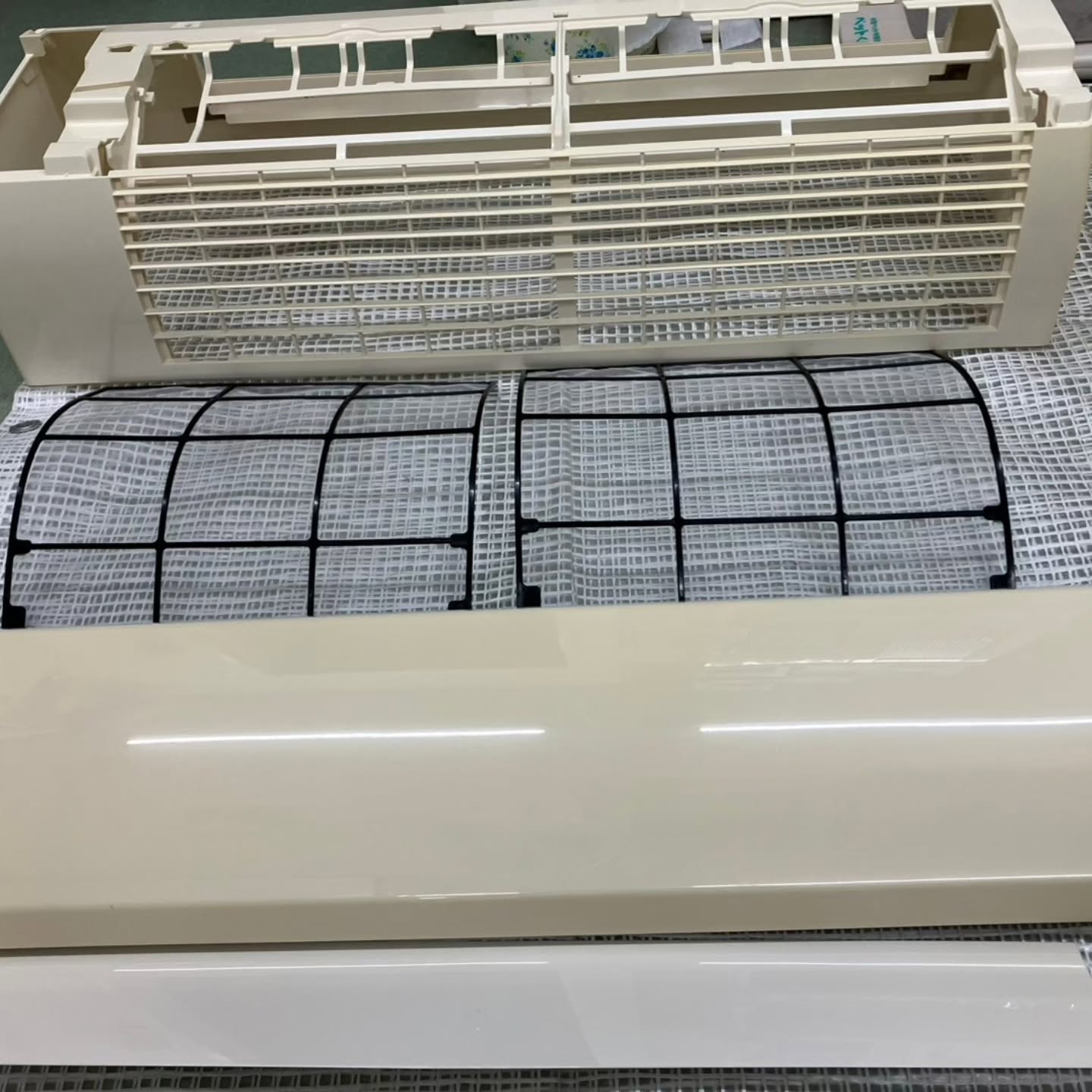 エアコン清掃、夜間対応致します。