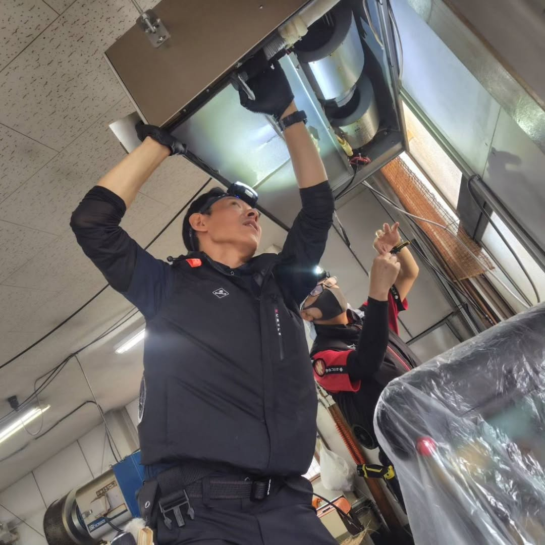 工場のエアコンメンテナンス、完了しました！
