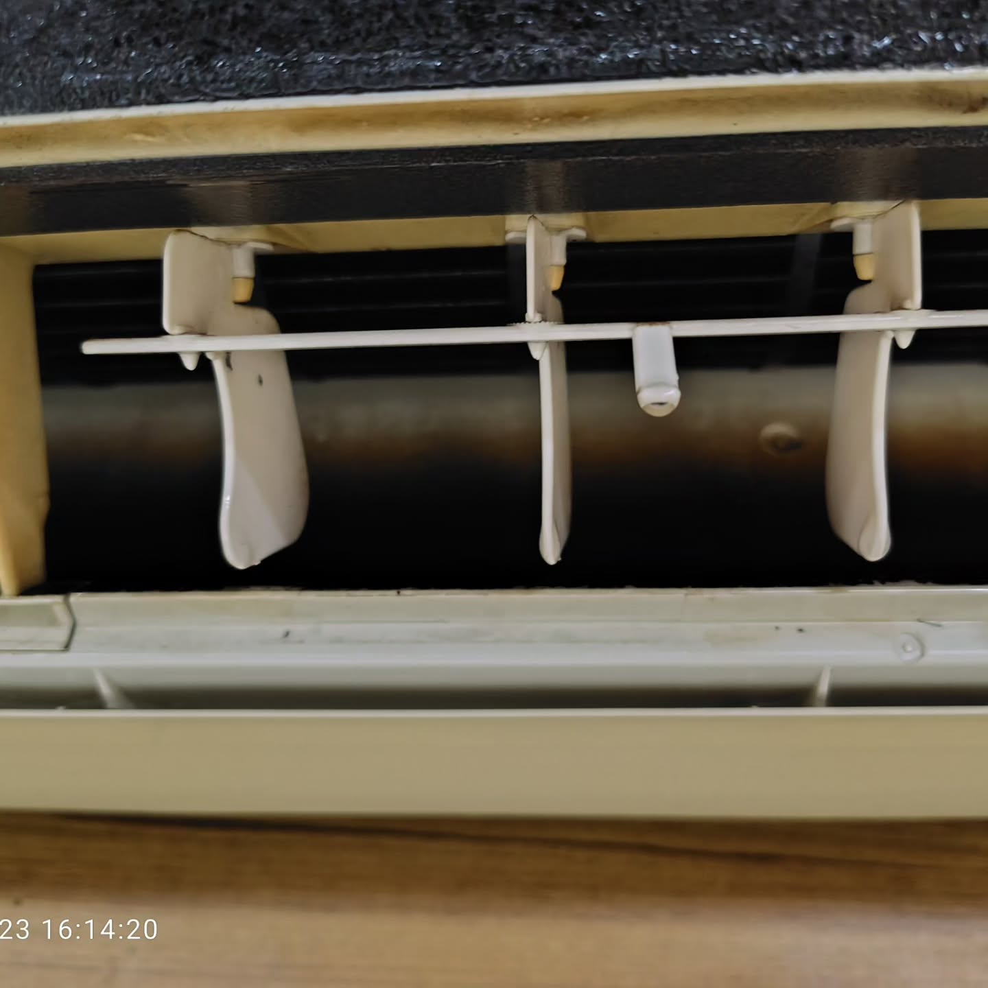 本日は、夕方から思い出のある工場でエアコンクリーニングの作業...