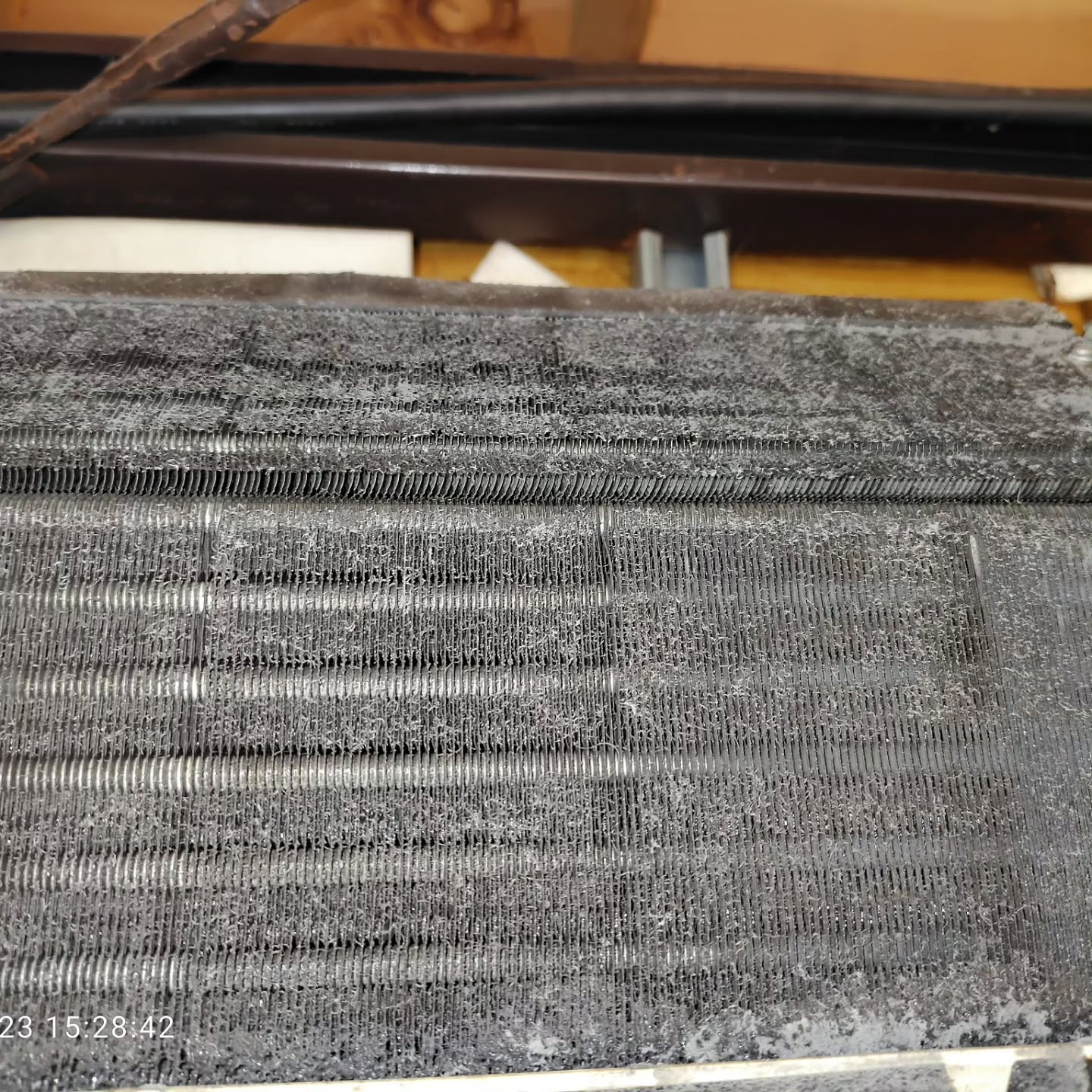 本日は、夕方から思い出のある工場でエアコンクリーニングの作業...